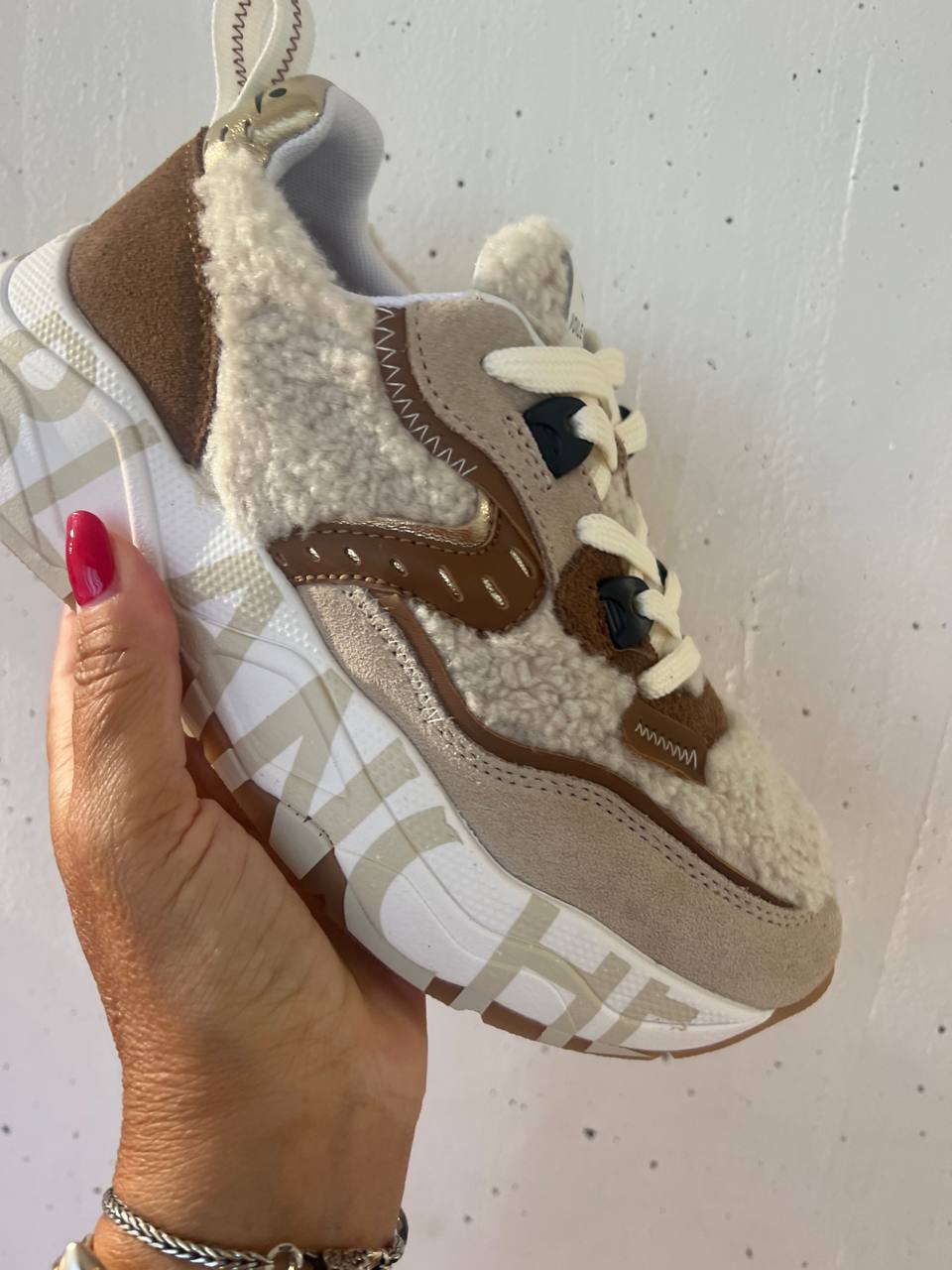 Outlet Фото Outlet