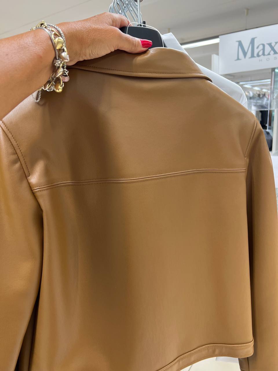 Outlet Фото Outlet