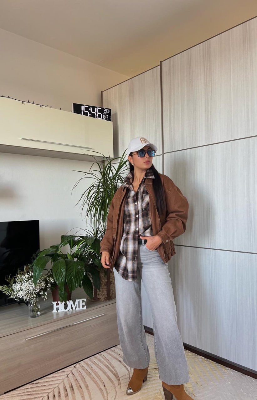 Joie Clair (J-Clair)