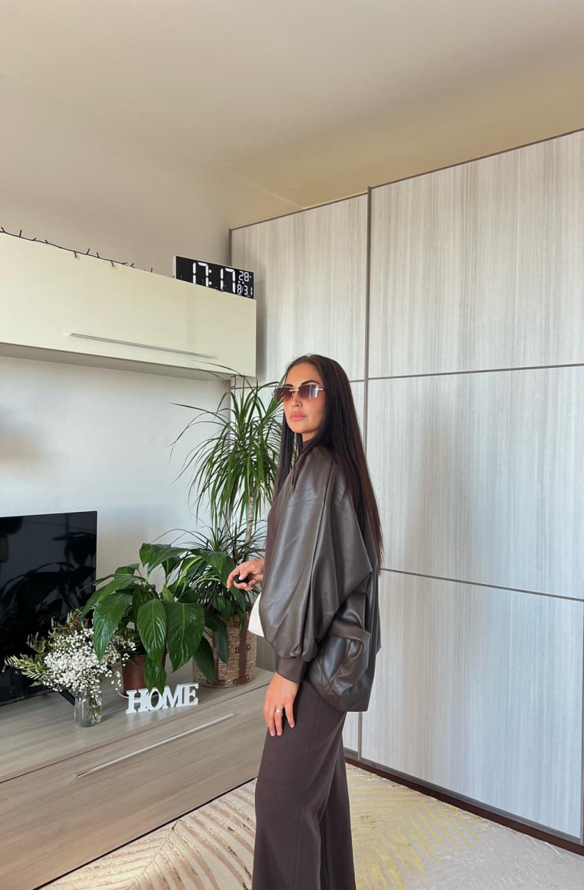 Joie Clair (J-Clair)