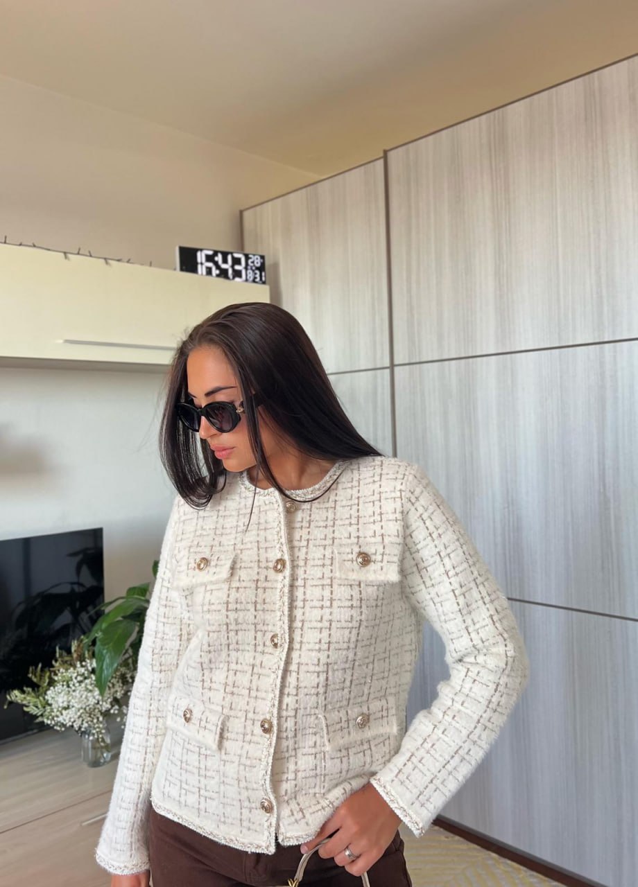 Joie Clair (J-Clair)