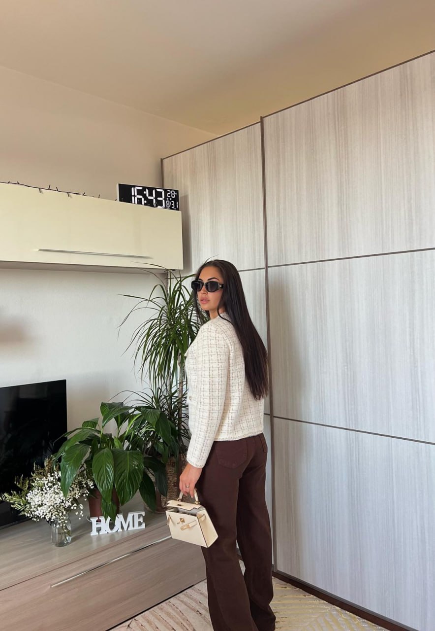 Joie Clair (J-Clair)