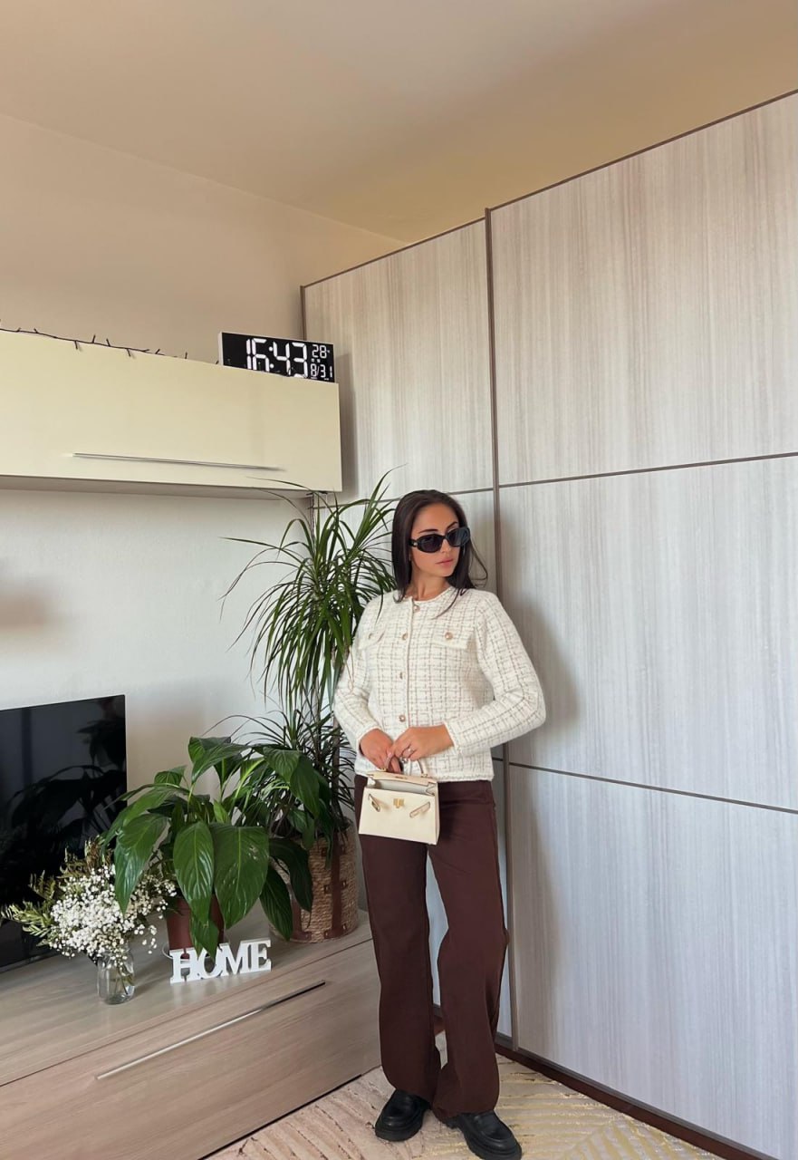 Joie Clair (J-Clair)