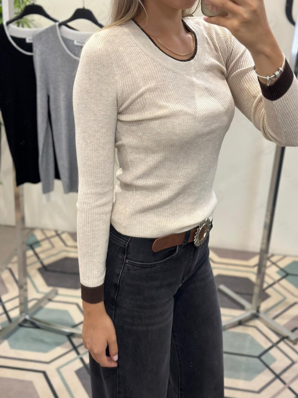 Joie Clair (J-Clair)