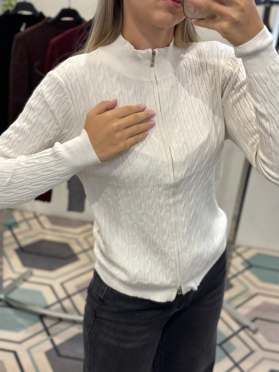 Joie Clair (J-Clair)