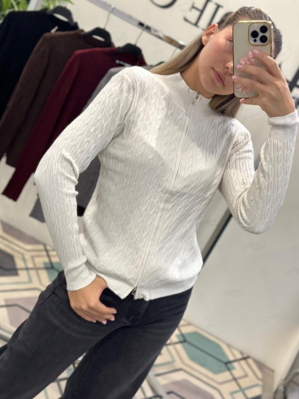 Joie Clair (J-Clair)