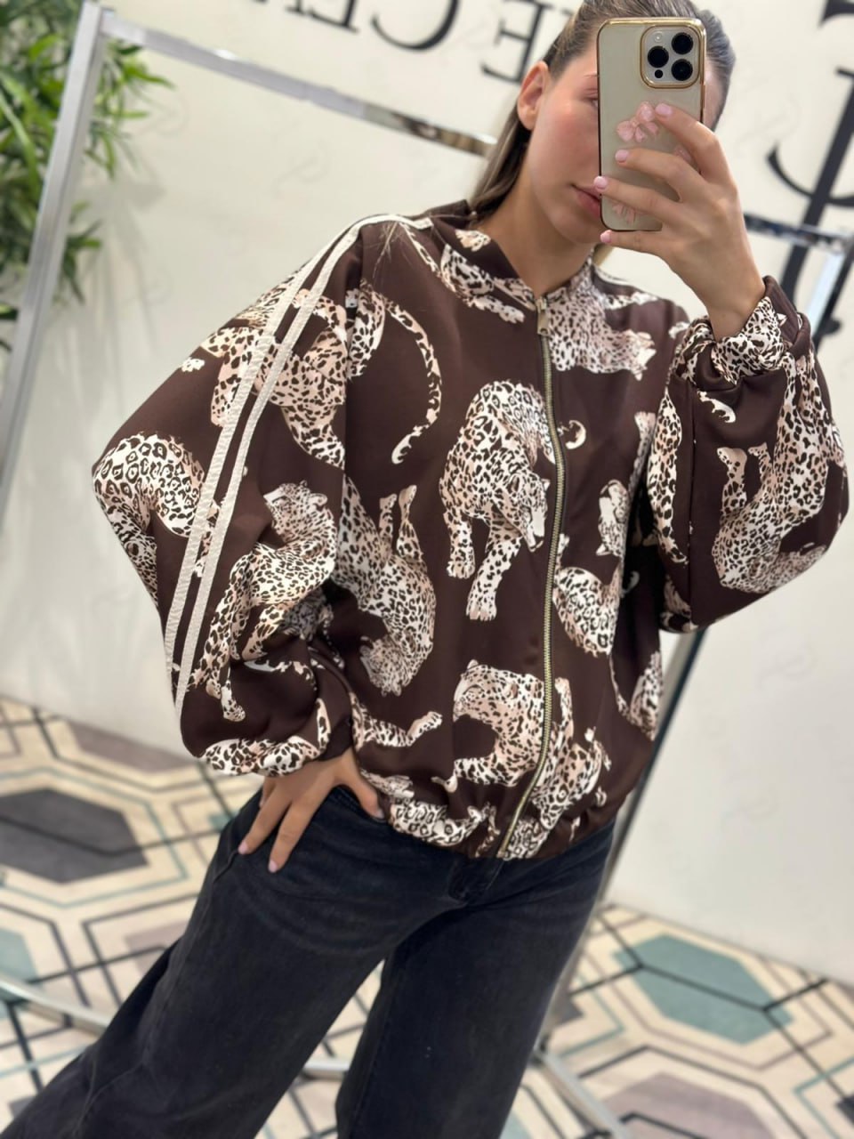 Joie Clair (J-Clair)