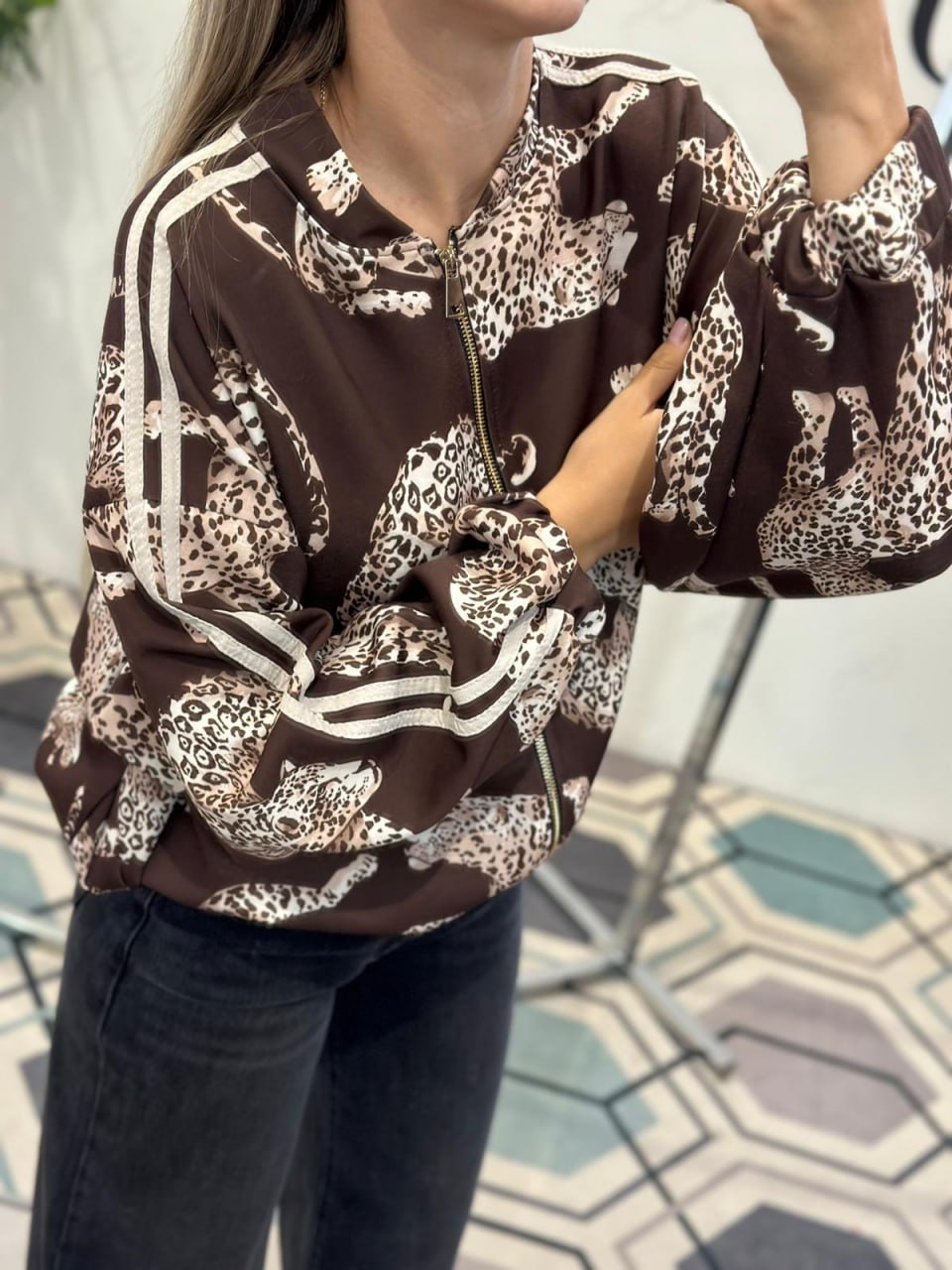 Joie Clair (J-Clair)