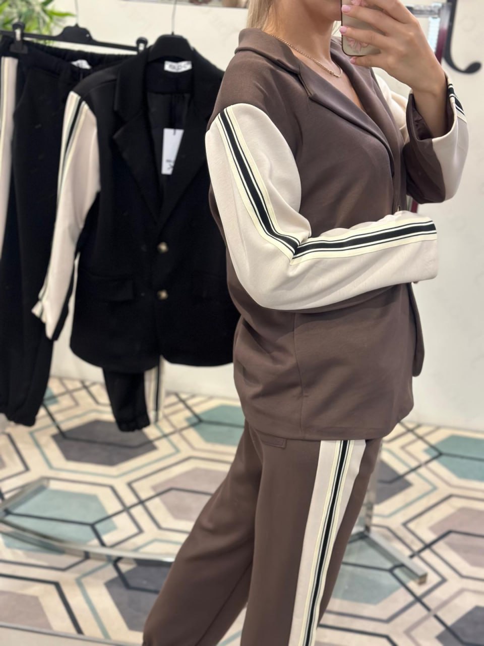 Фото Joie Clair (J-Clair)