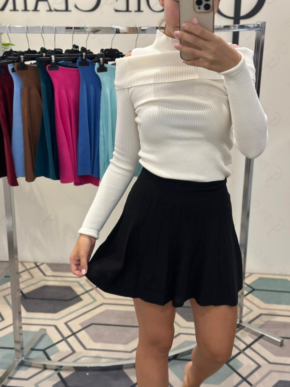 Joie Clair (J-Clair)