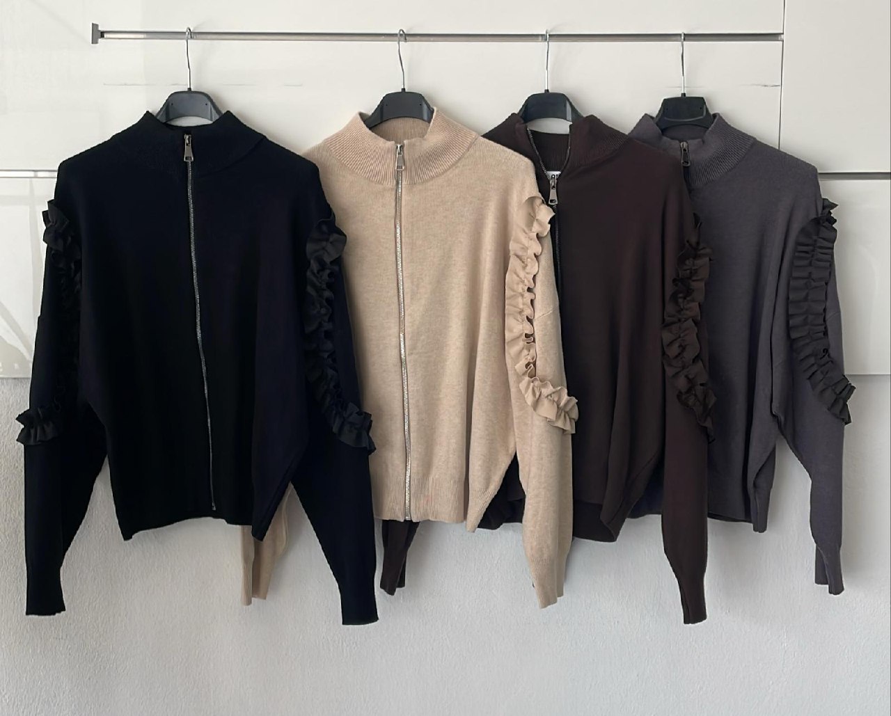 Фото Joie Clair (J-Clair)