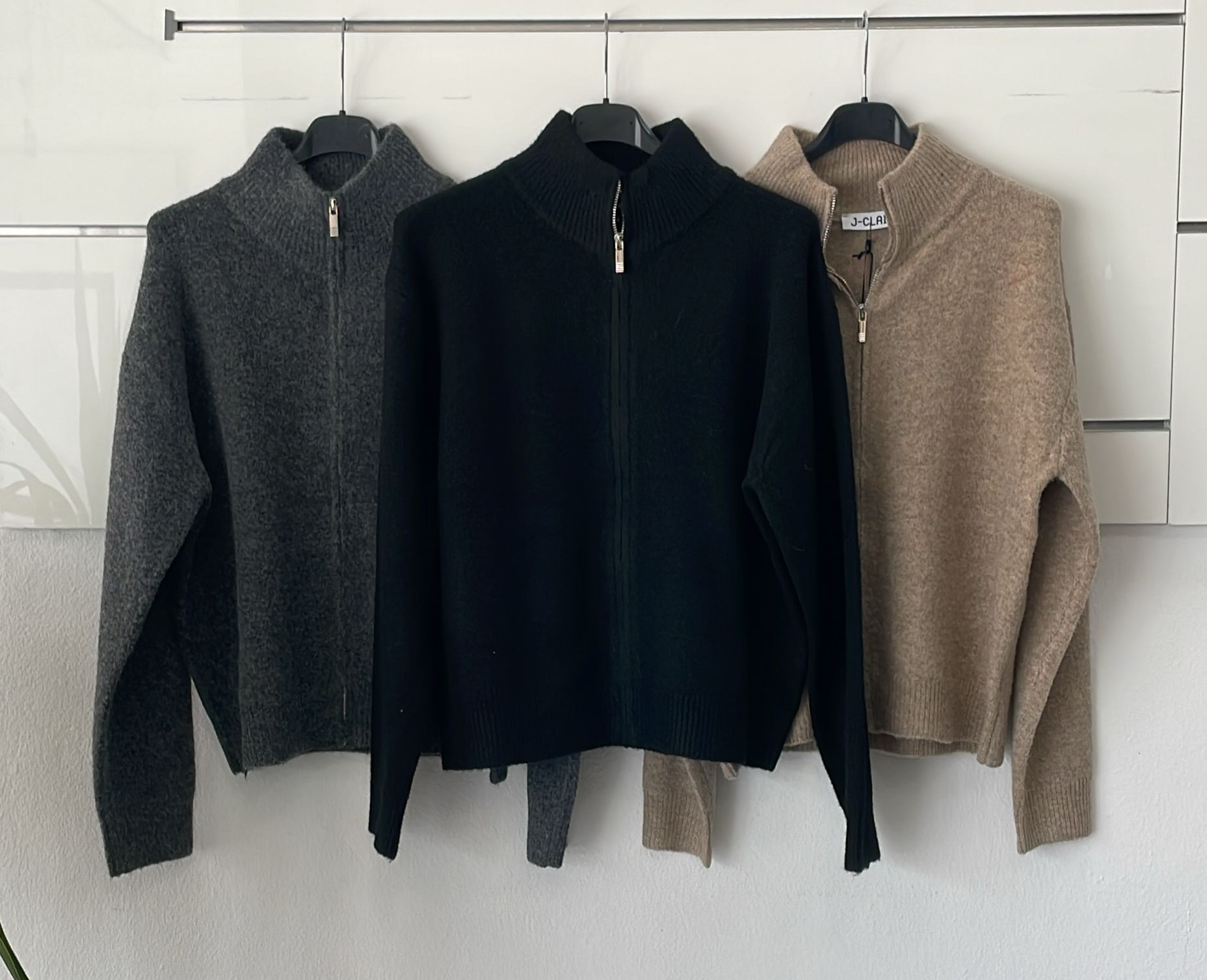 Фото Joie Clair (J-Clair)