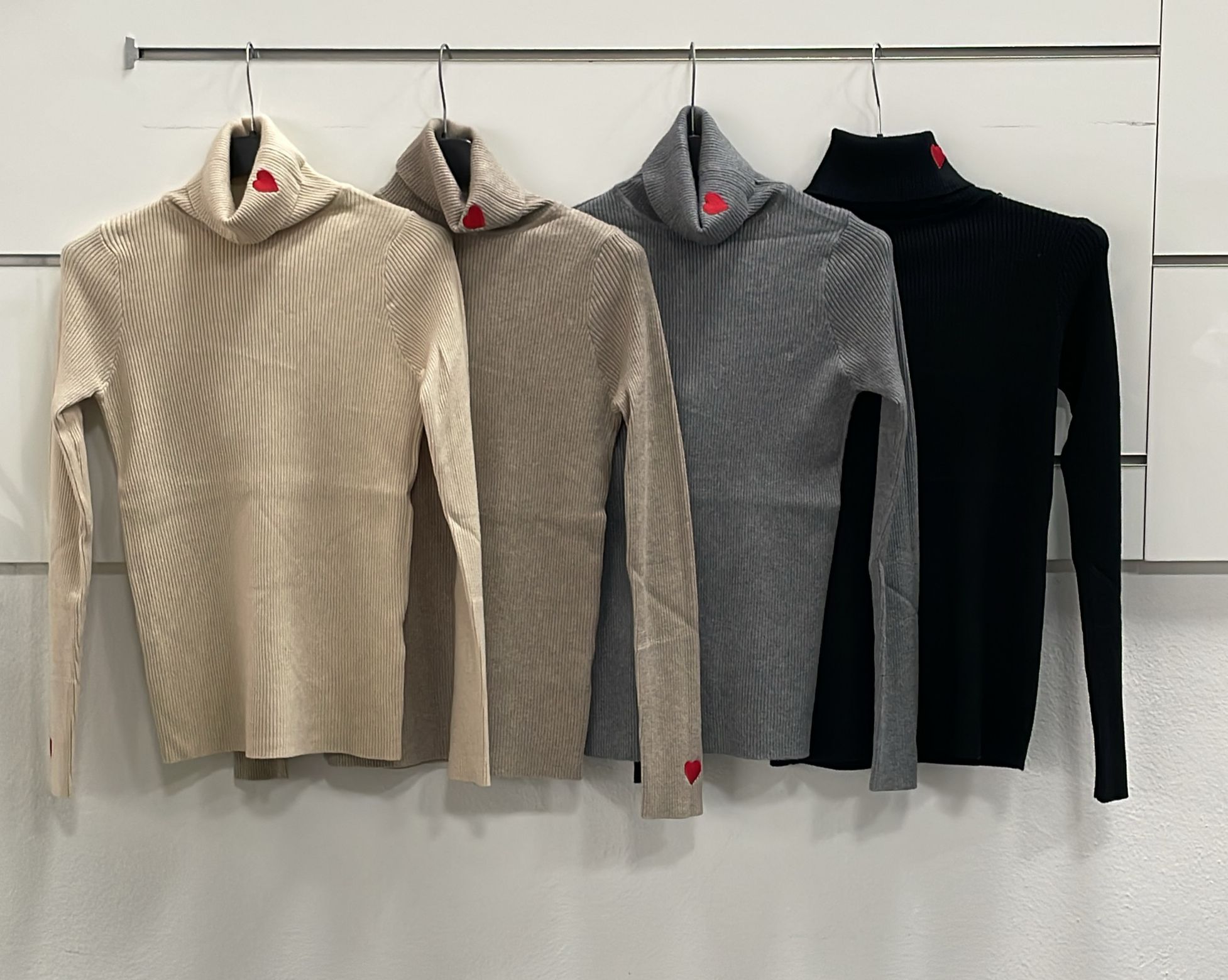 Фото Joie Clair (J-Clair)