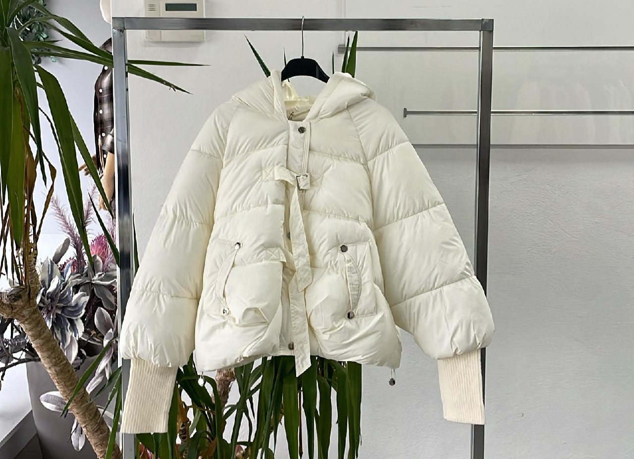 Joie Clair (J-Clair)