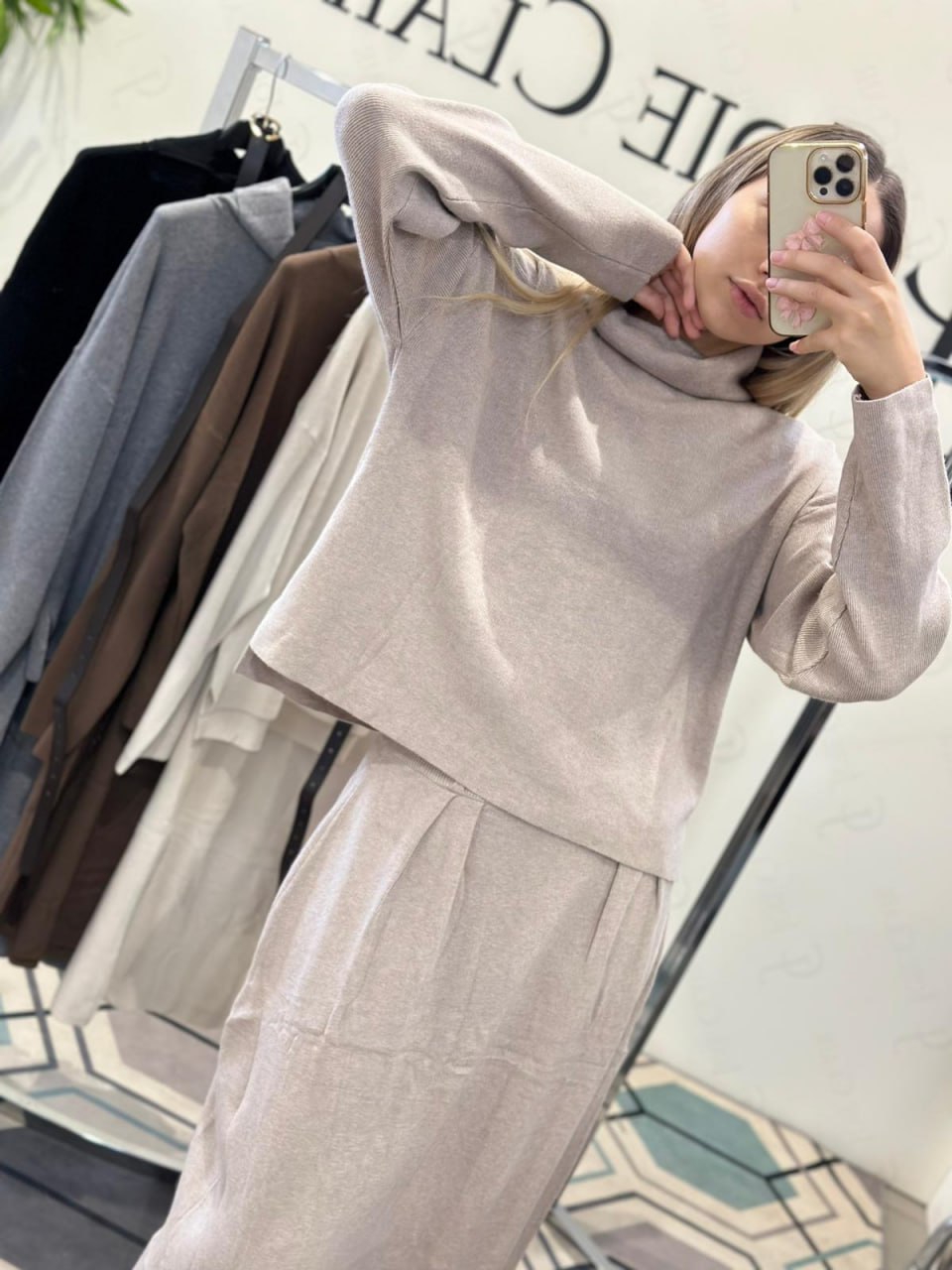 Joie Clair (J-Clair)