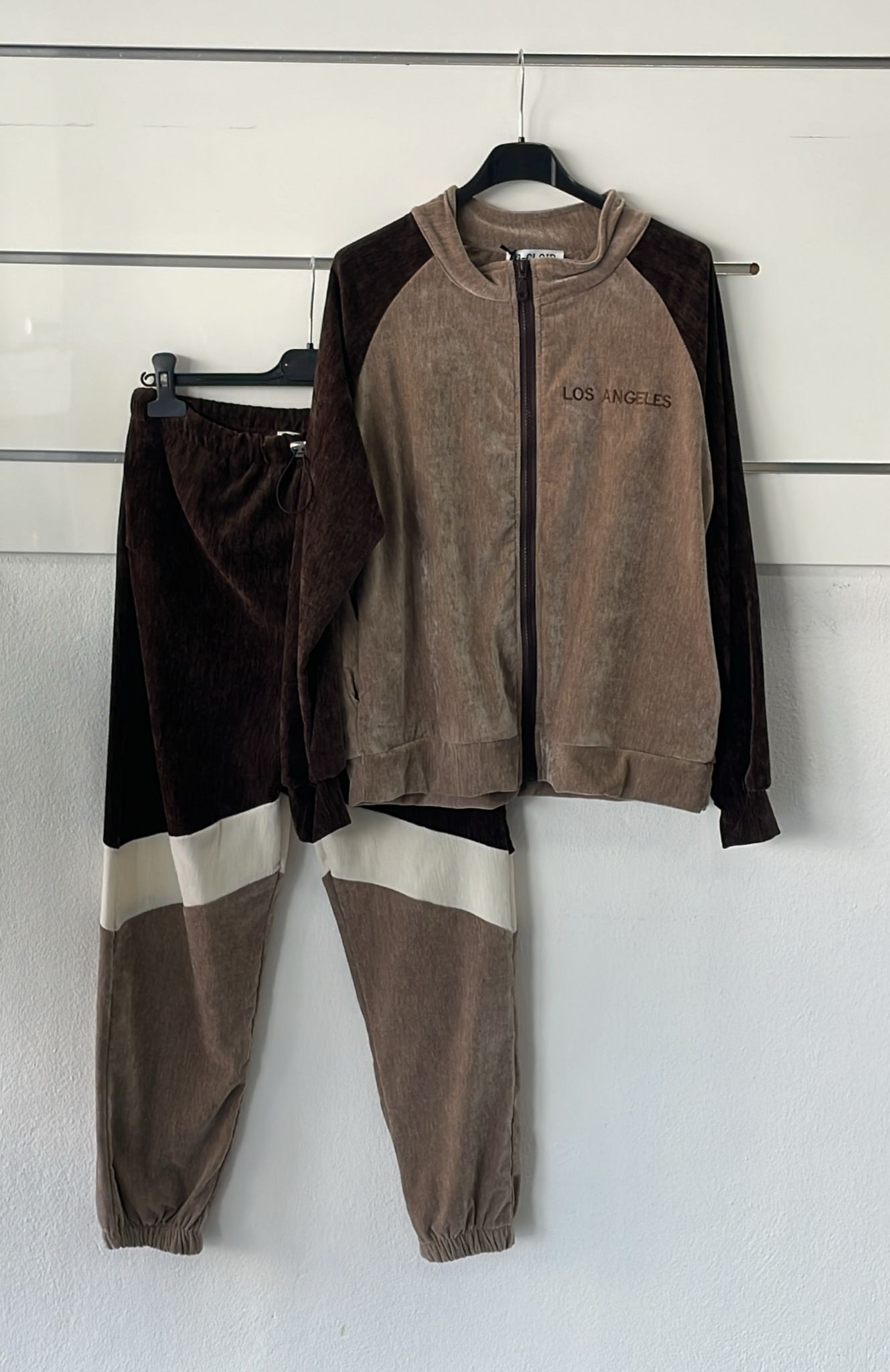 Joie Clair (J-Clair)