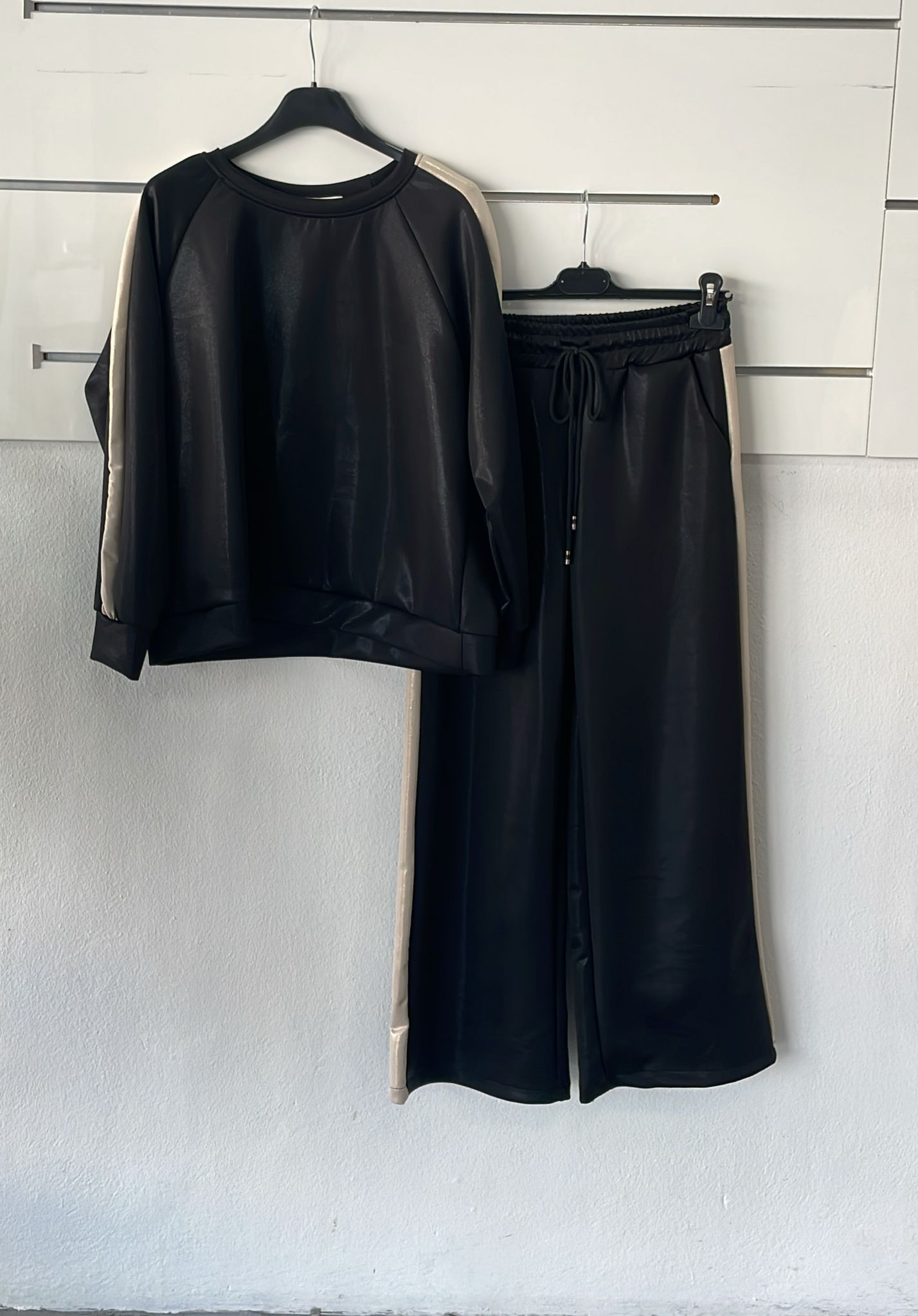 Joie Clair (J-Clair)