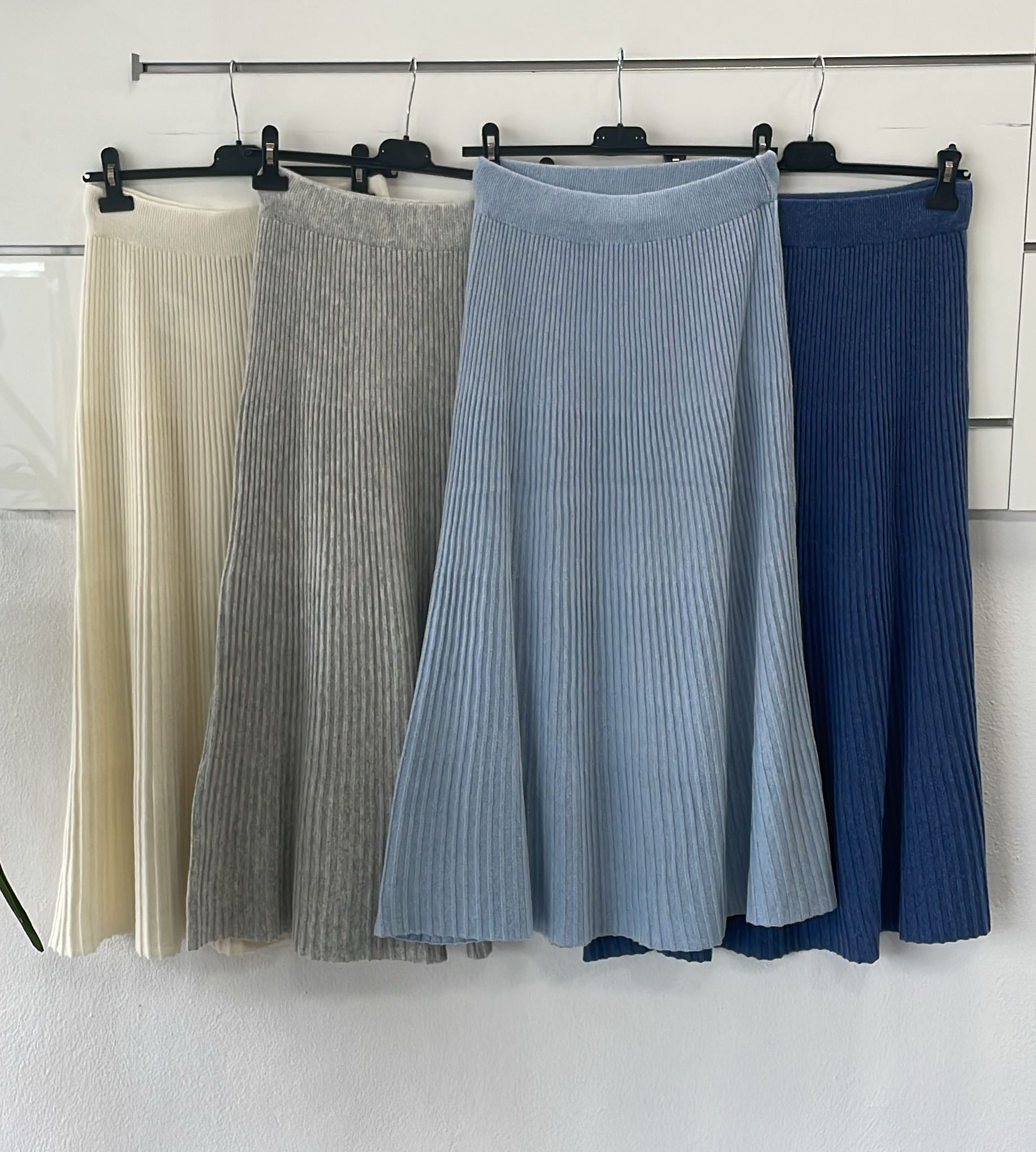 Joie Clair (J-Clair)