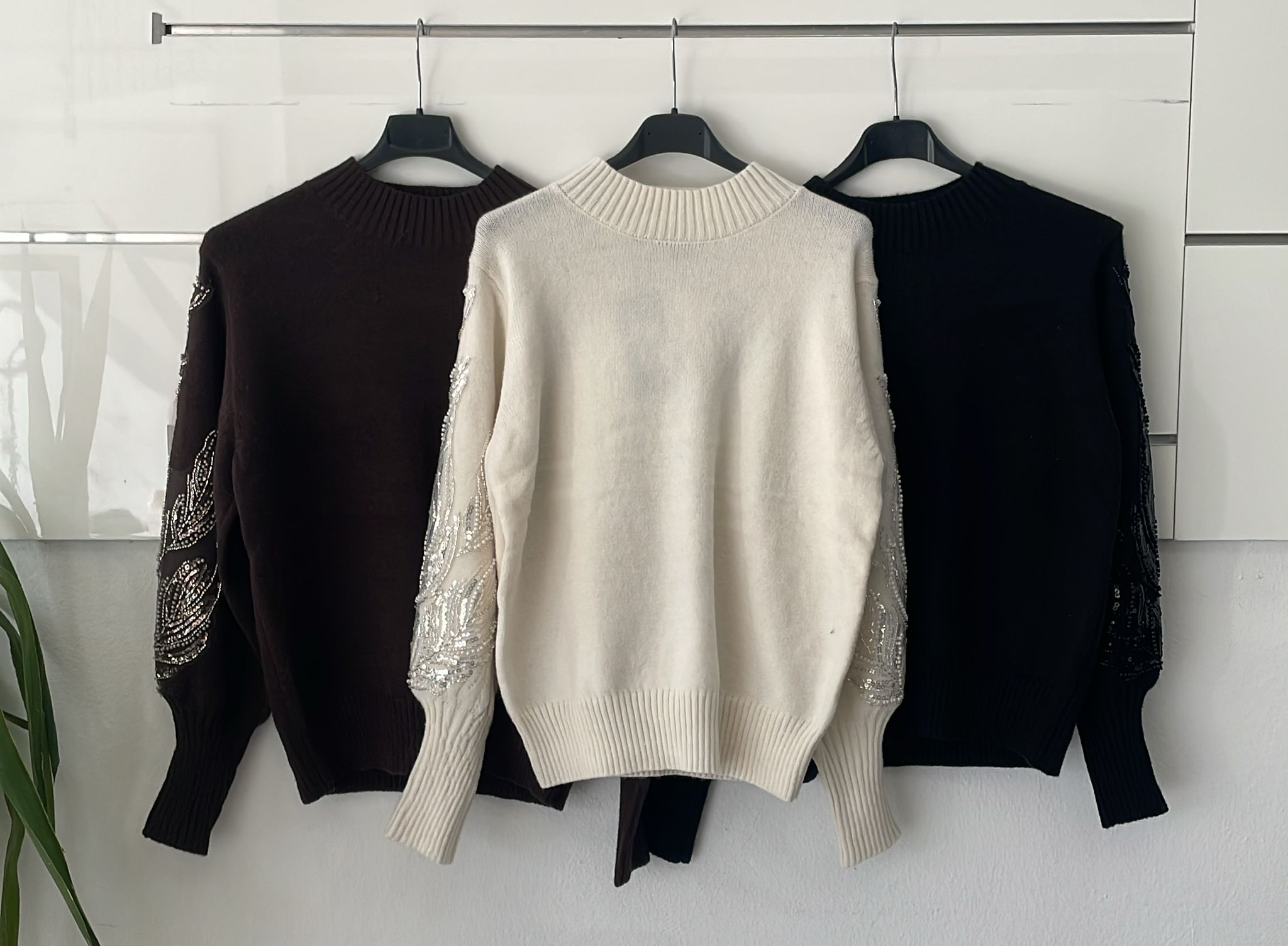 Joie Clair (J-Clair)