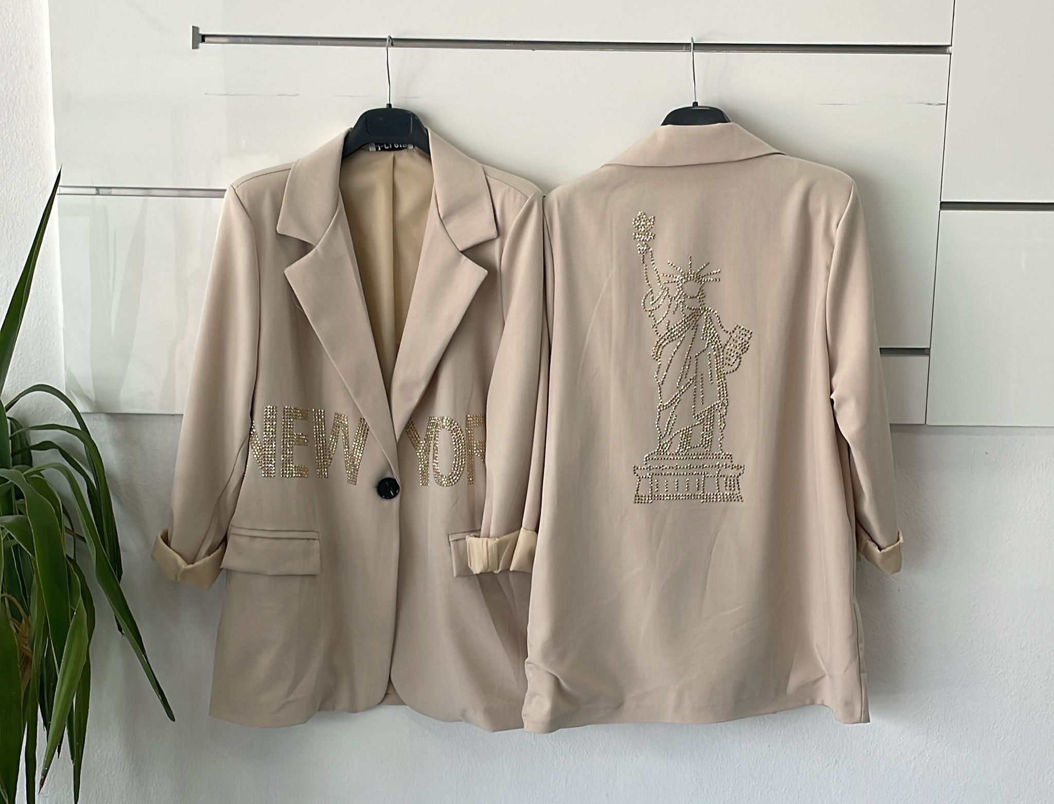 Joie Clair (J-Clair)