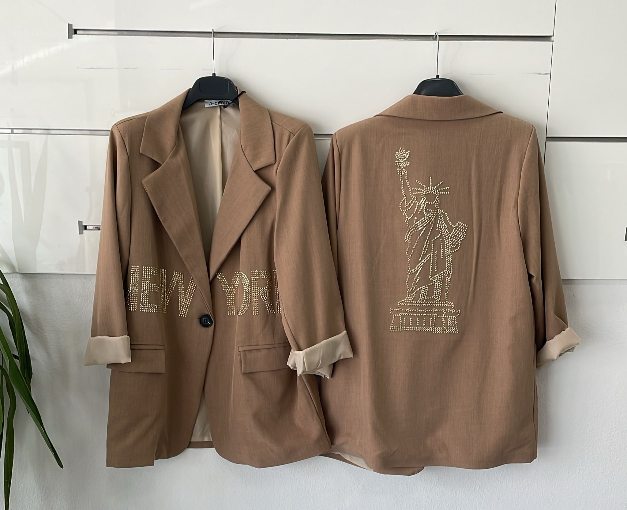 Joie Clair (J-Clair)