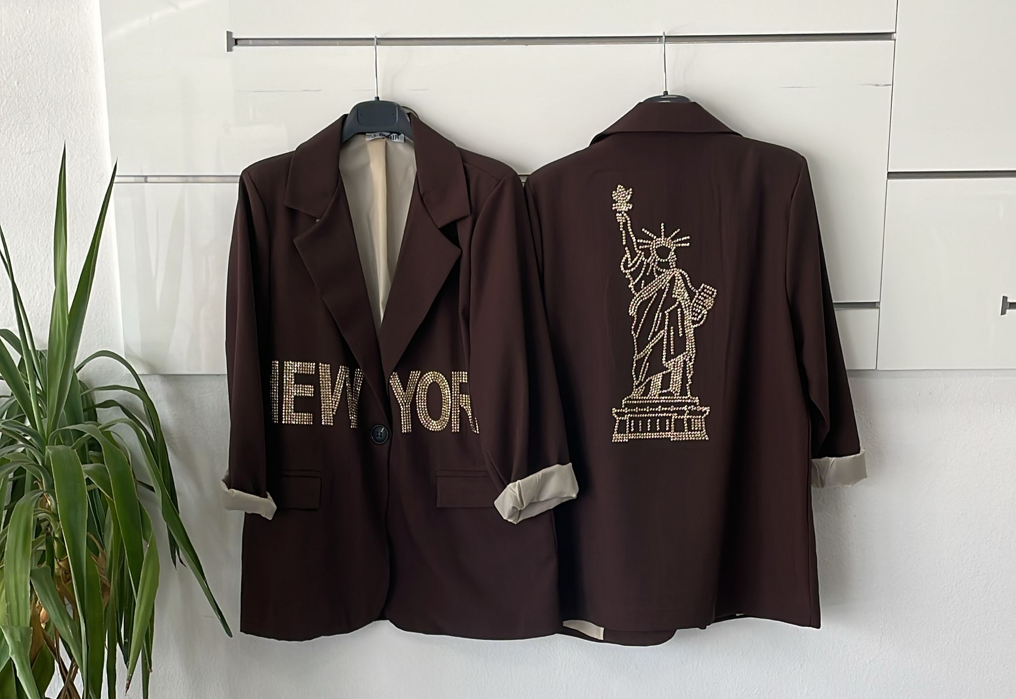 Joie Clair (J-Clair)