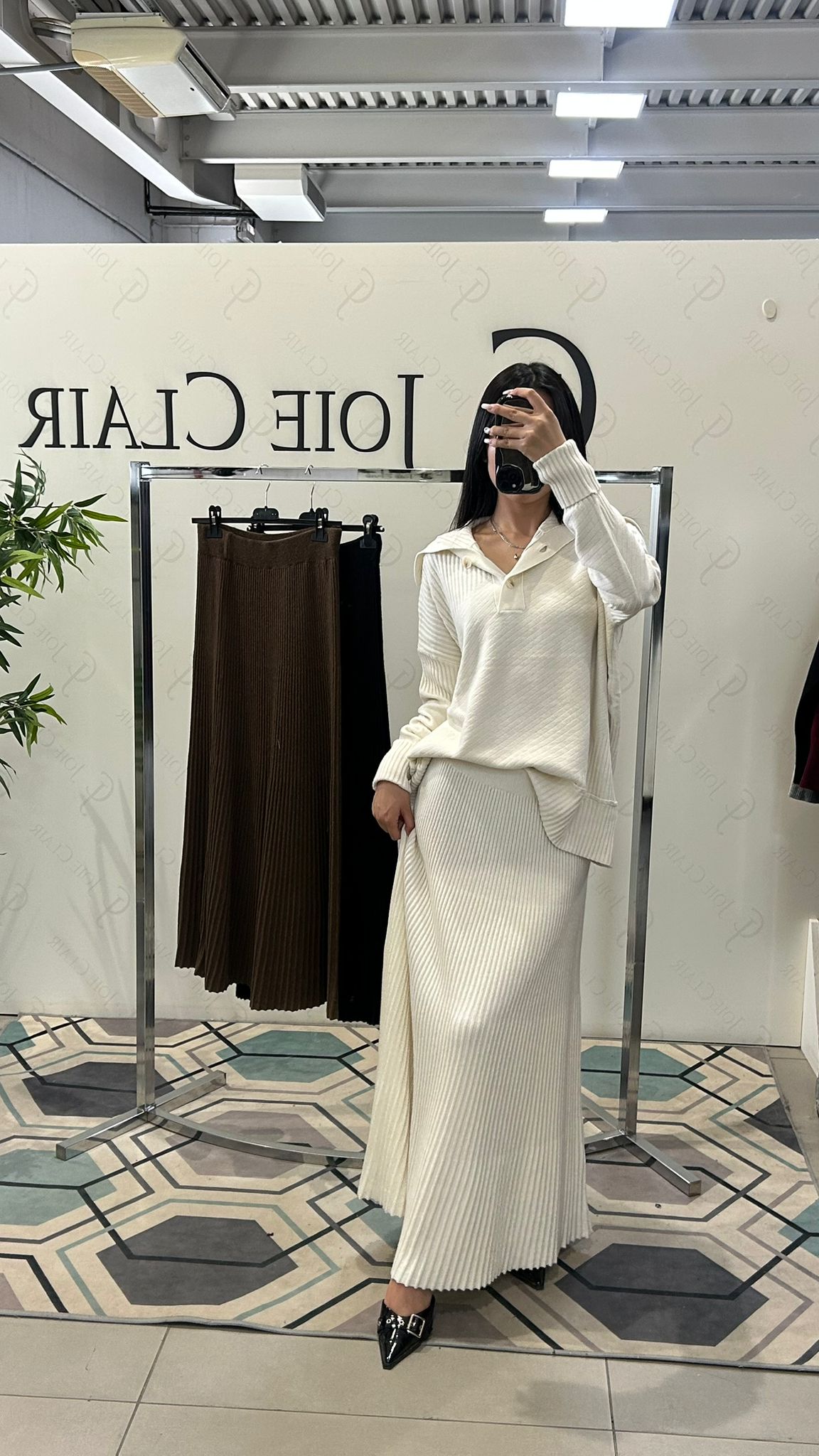 Joie Clair (J-Clair)