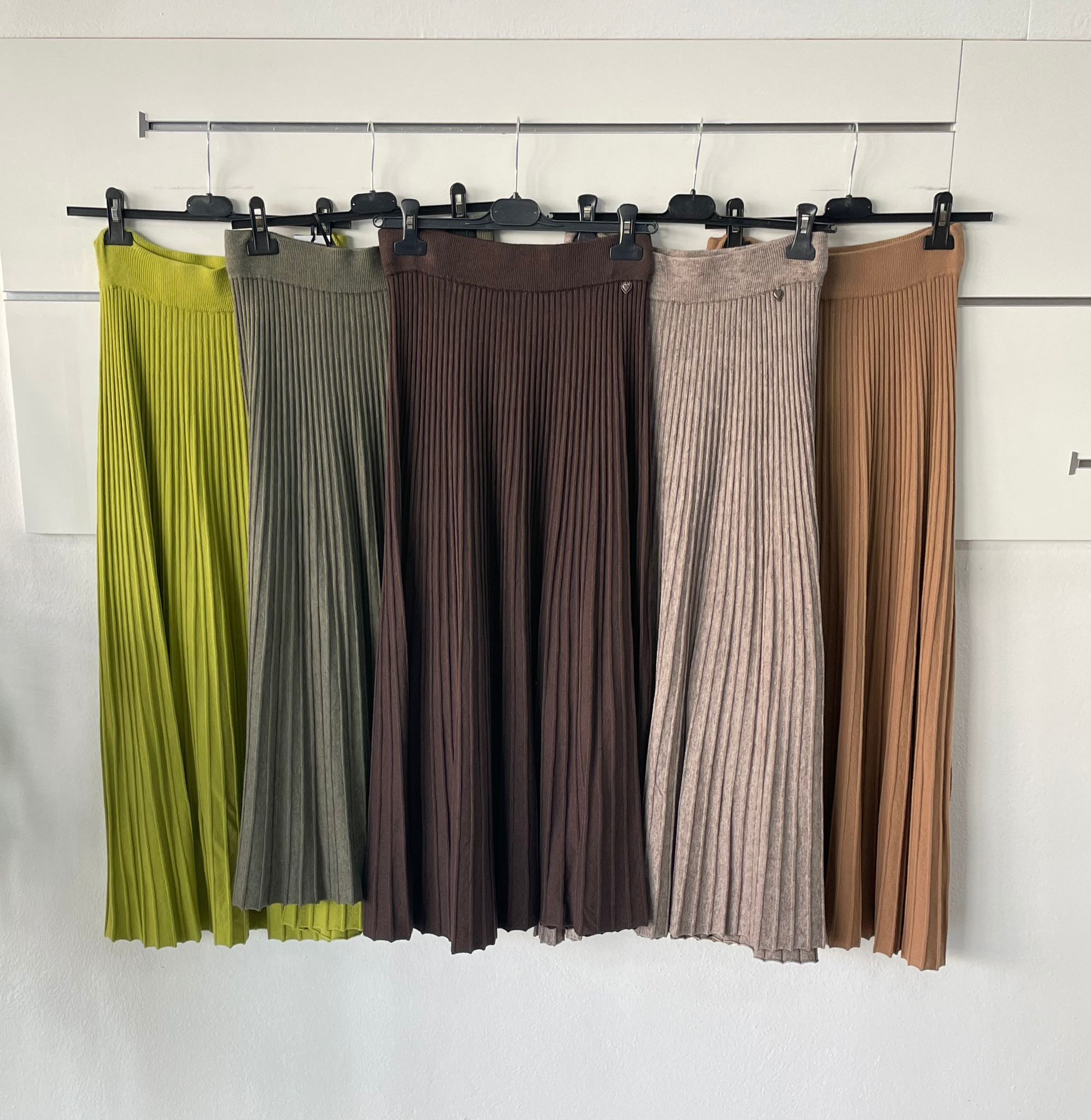 Joie Clair (J-Clair)