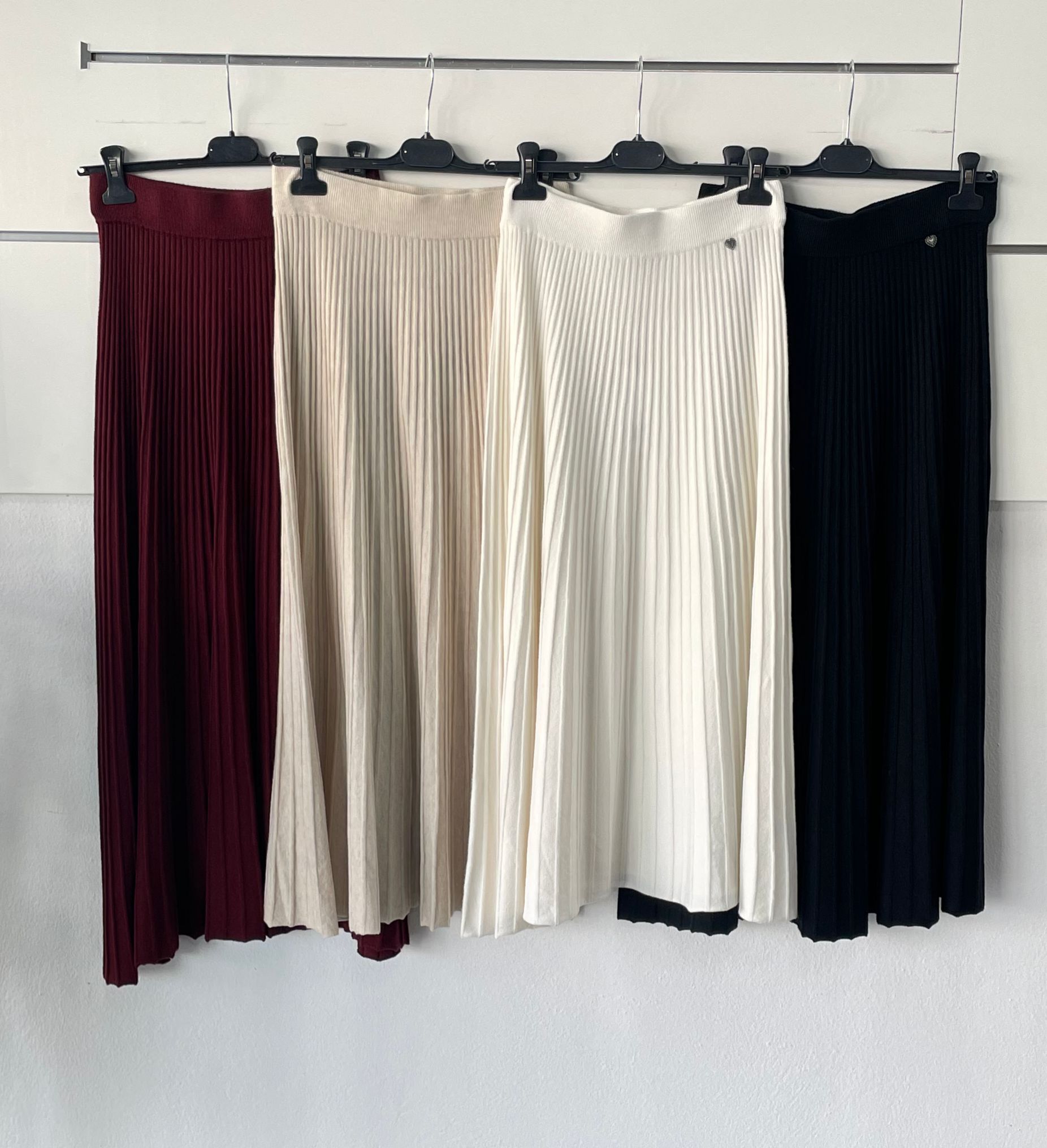 Joie Clair (J-Clair)