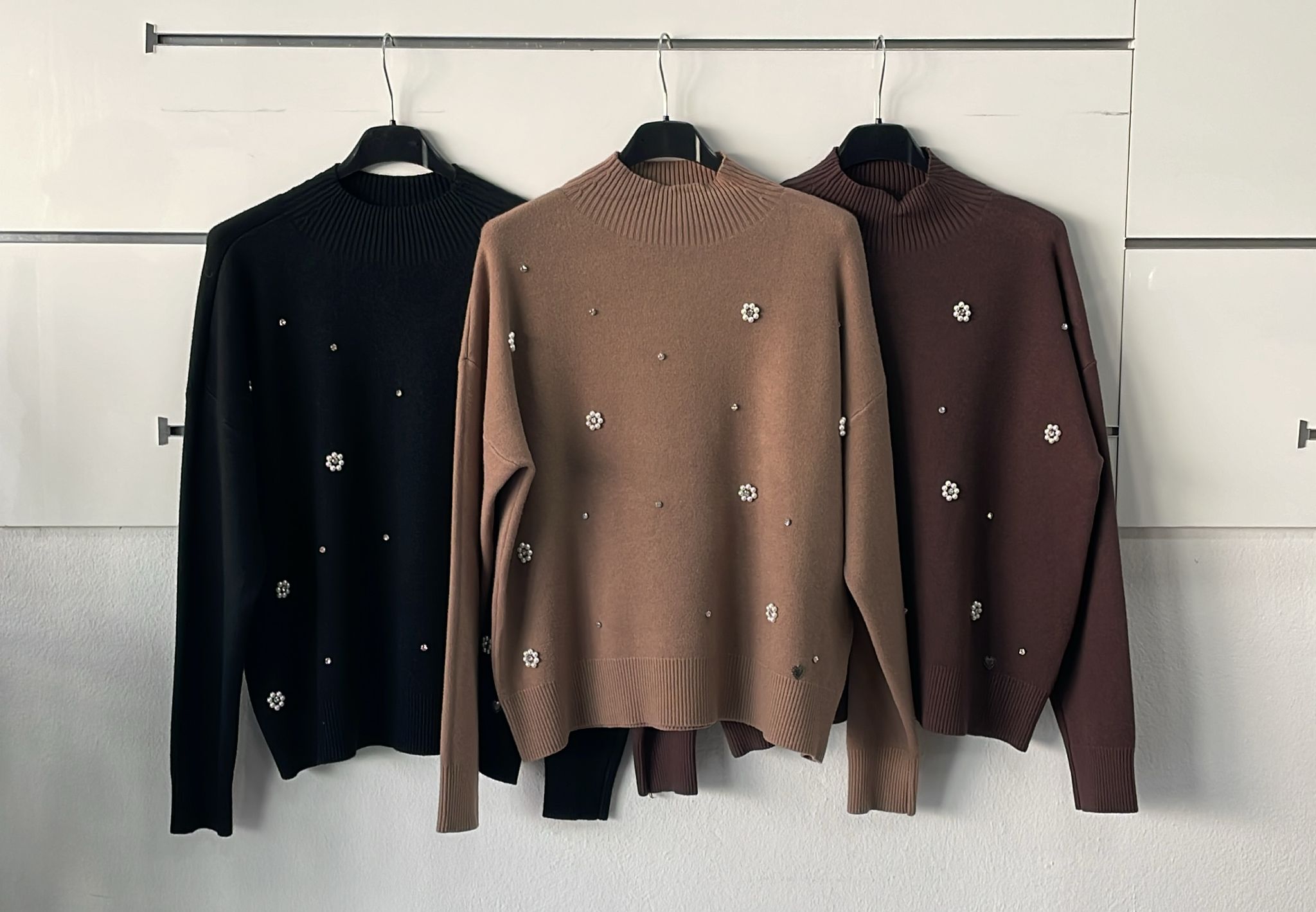 Joie Clair (J-Clair)