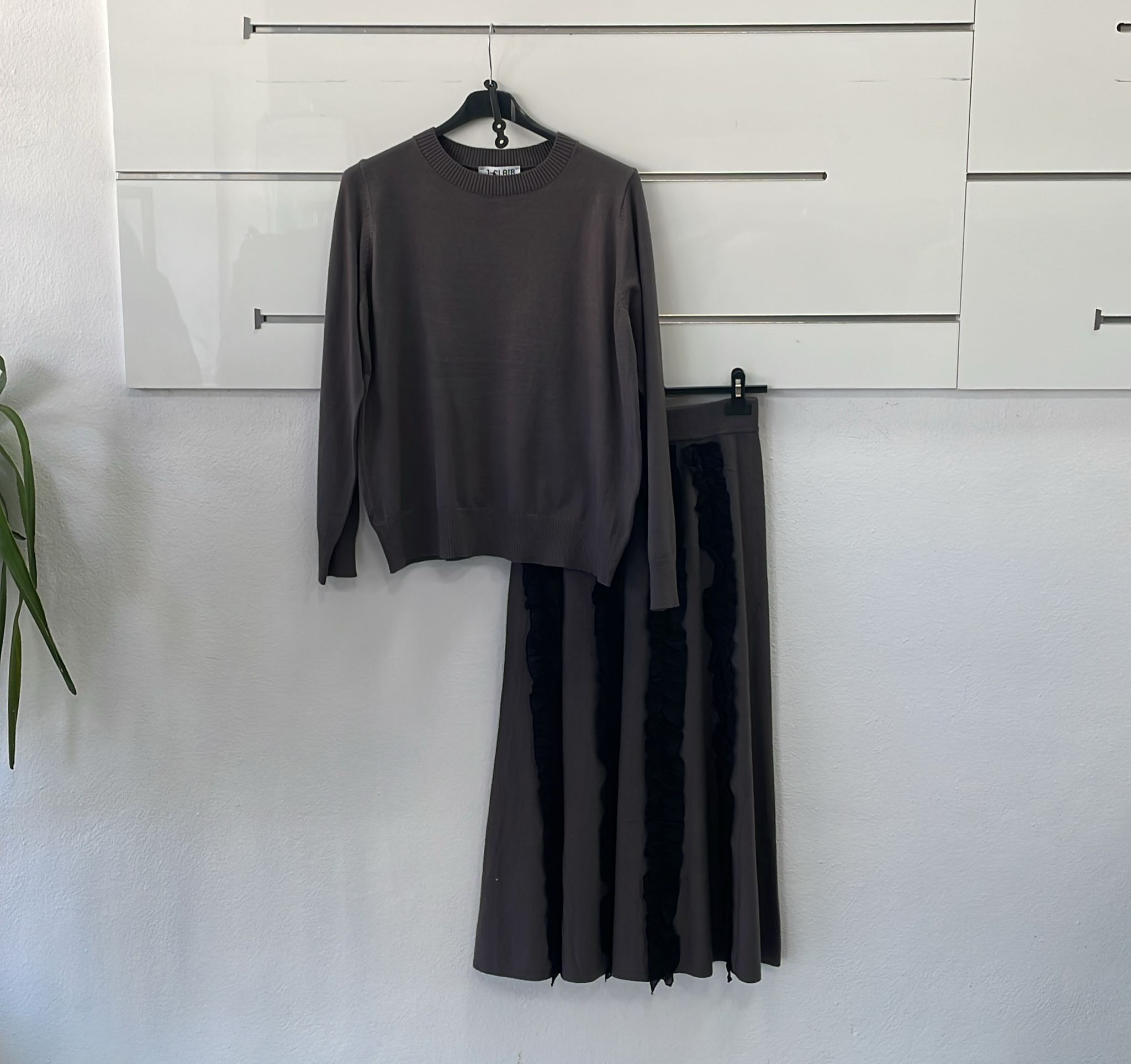 Joie Clair (J-Clair)