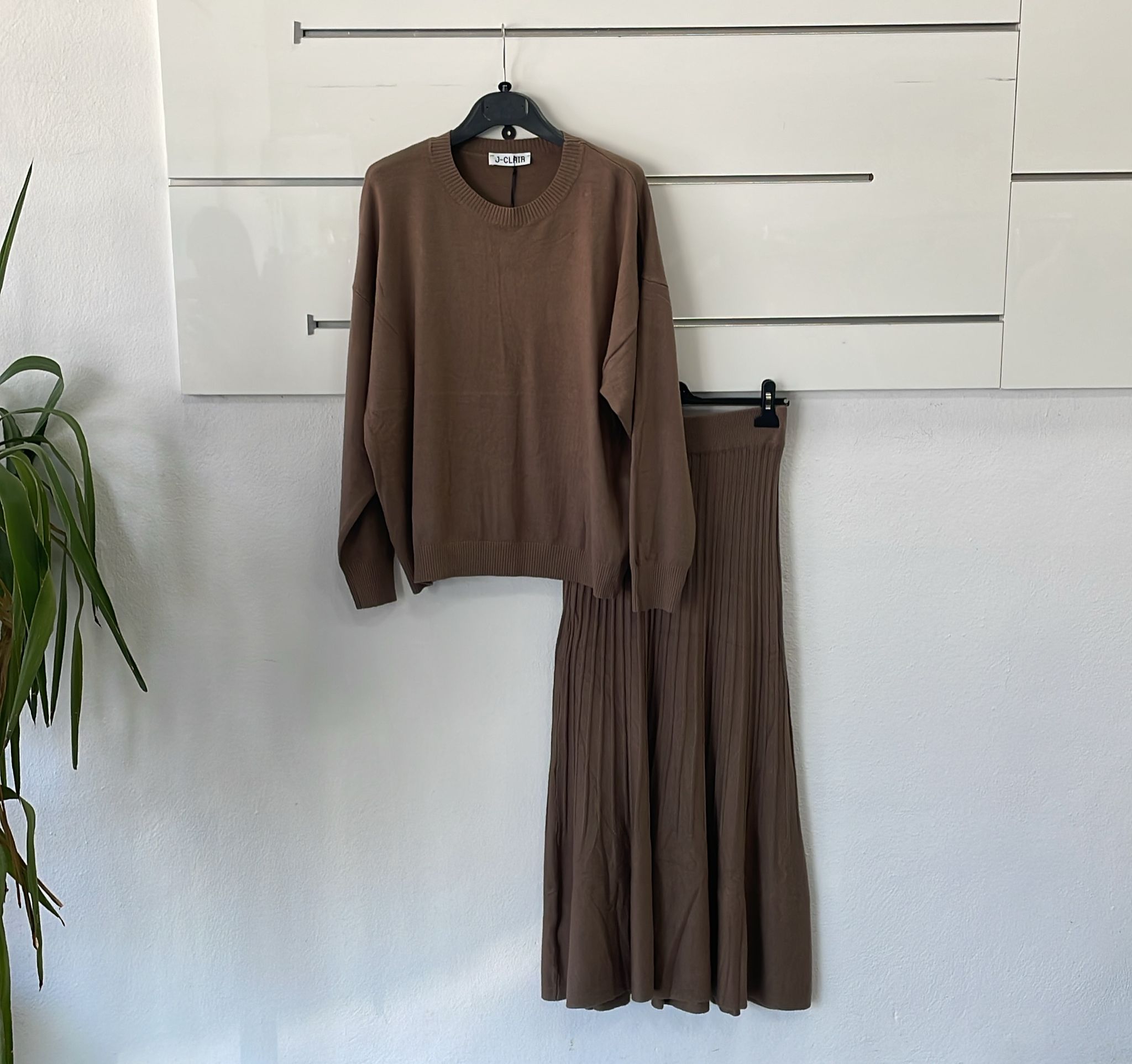 Joie Clair (J-Clair)