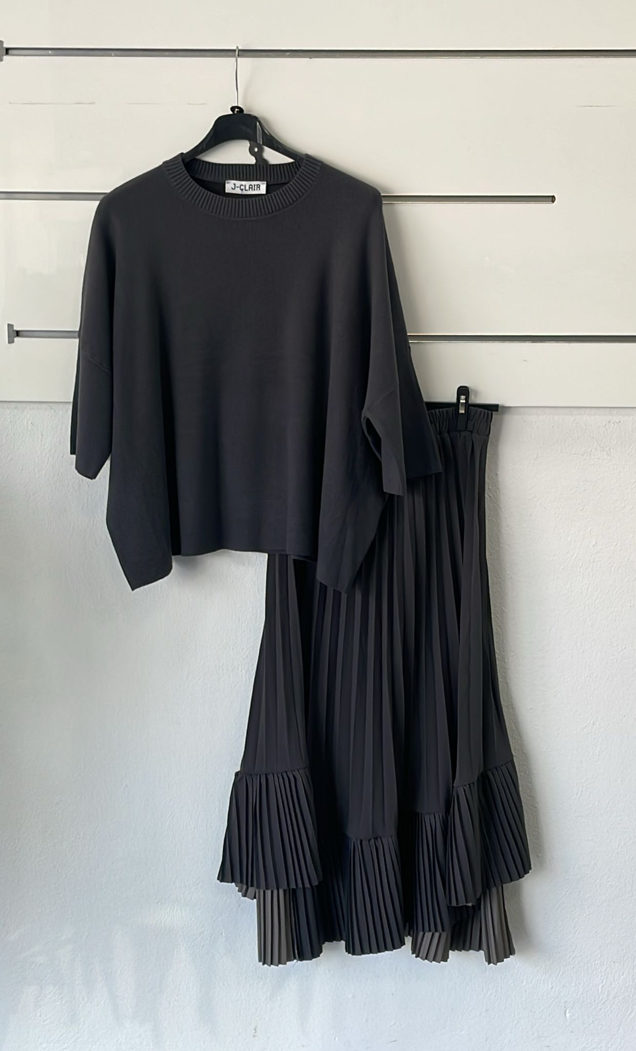 Joie Clair (J-Clair)