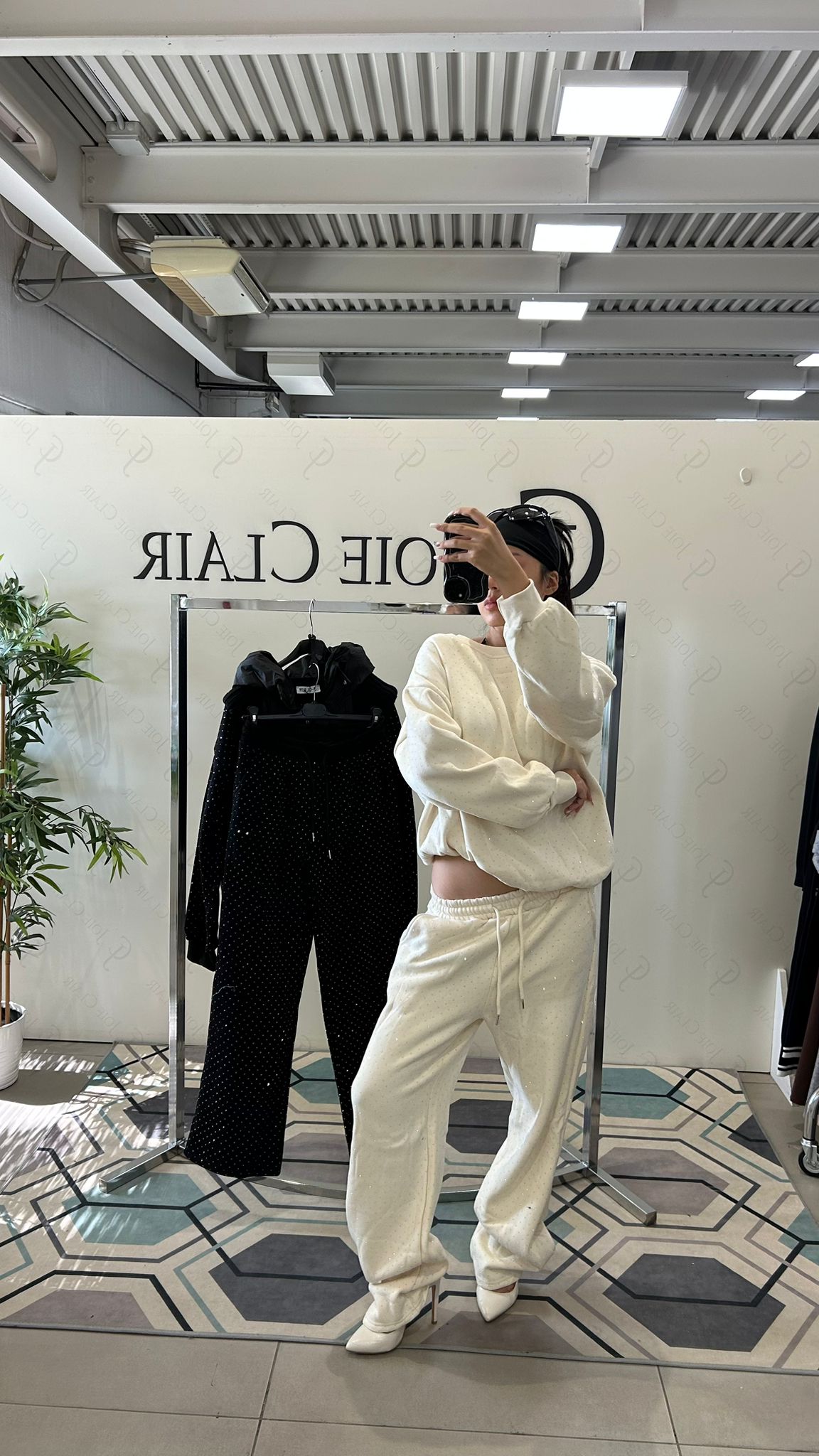 Фото Joie Clair (J-Clair)