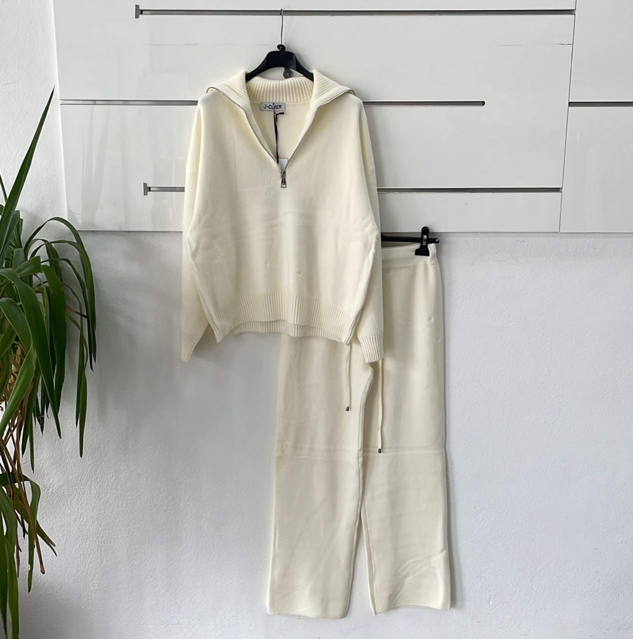 Joie Clair (J-Clair)