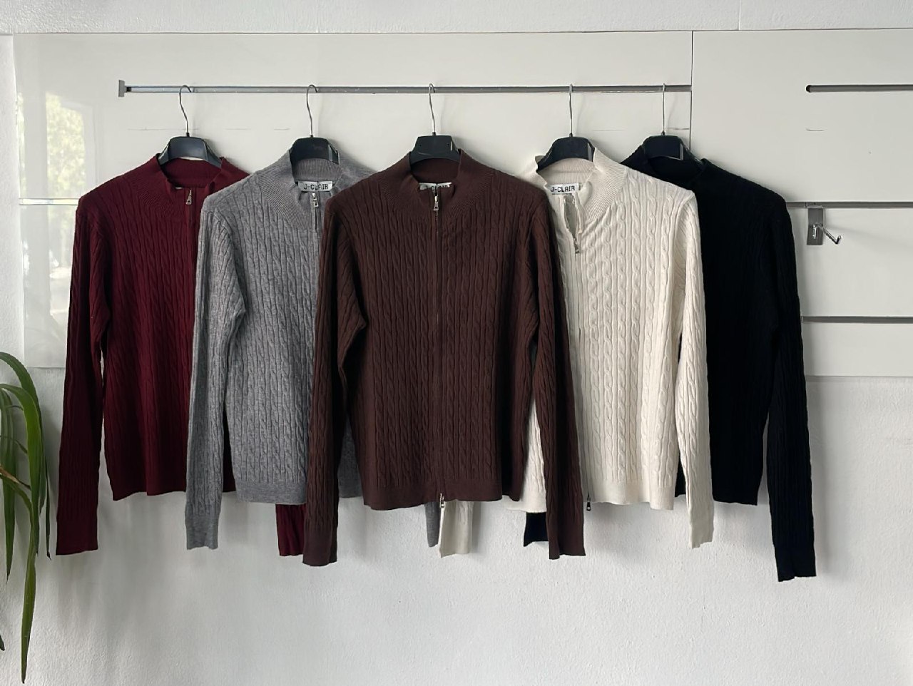 Фото Joie Clair (J-Clair)