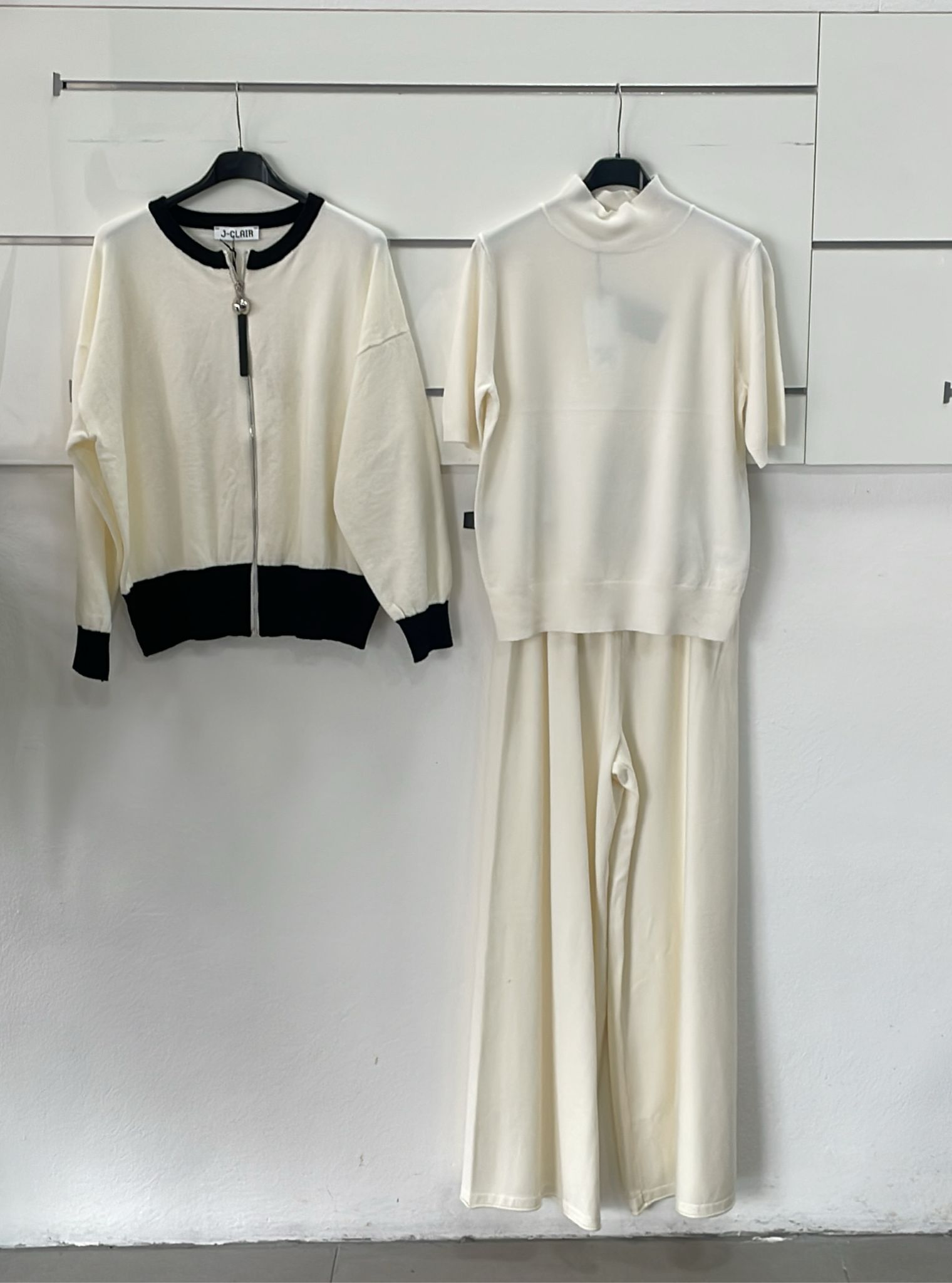 Фото Joie Clair (J-Clair)