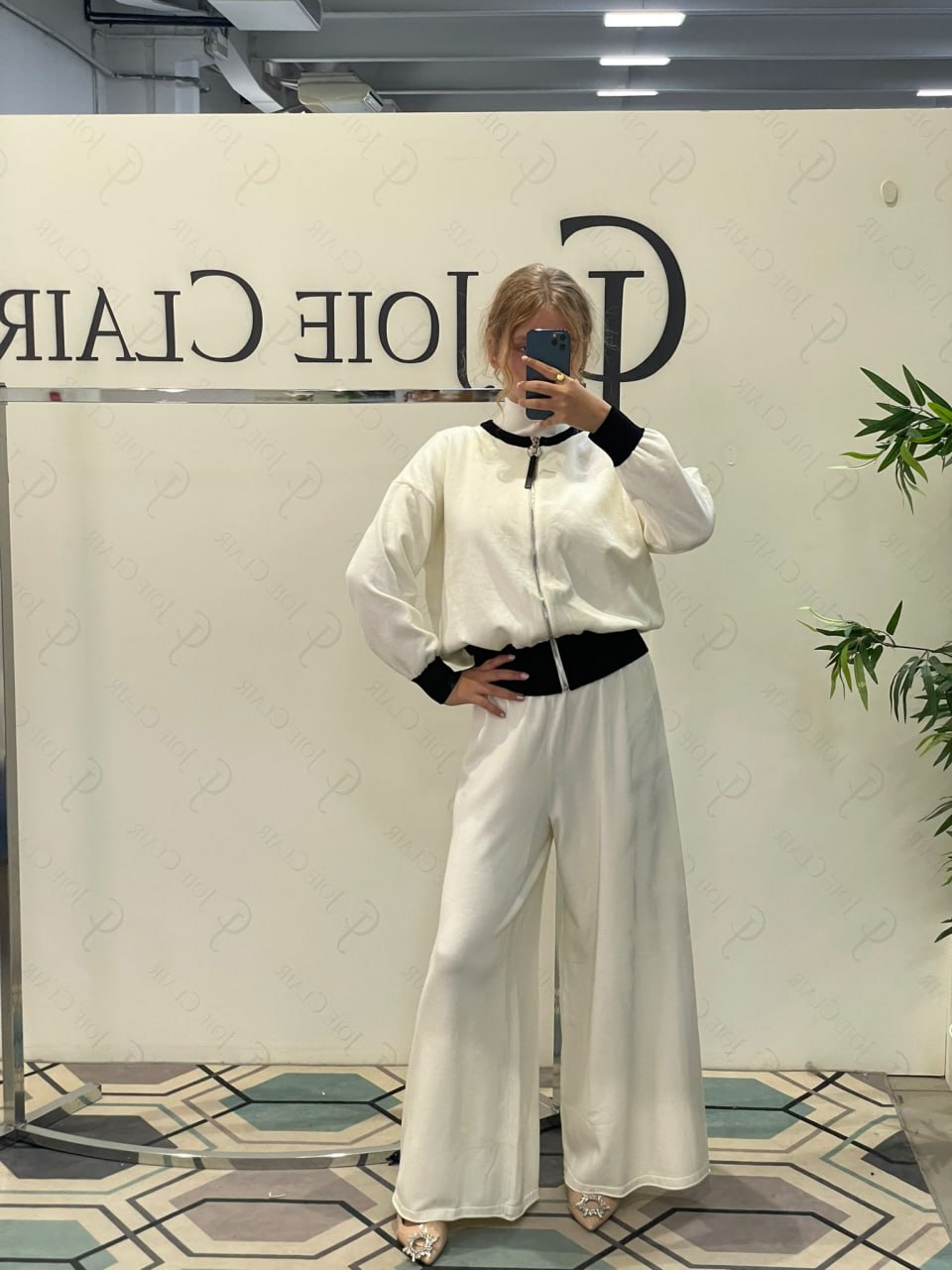 Joie Clair (J-Clair)