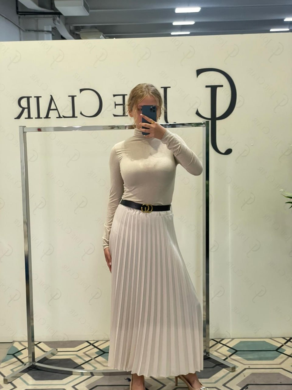 Joie Clair (J-Clair)