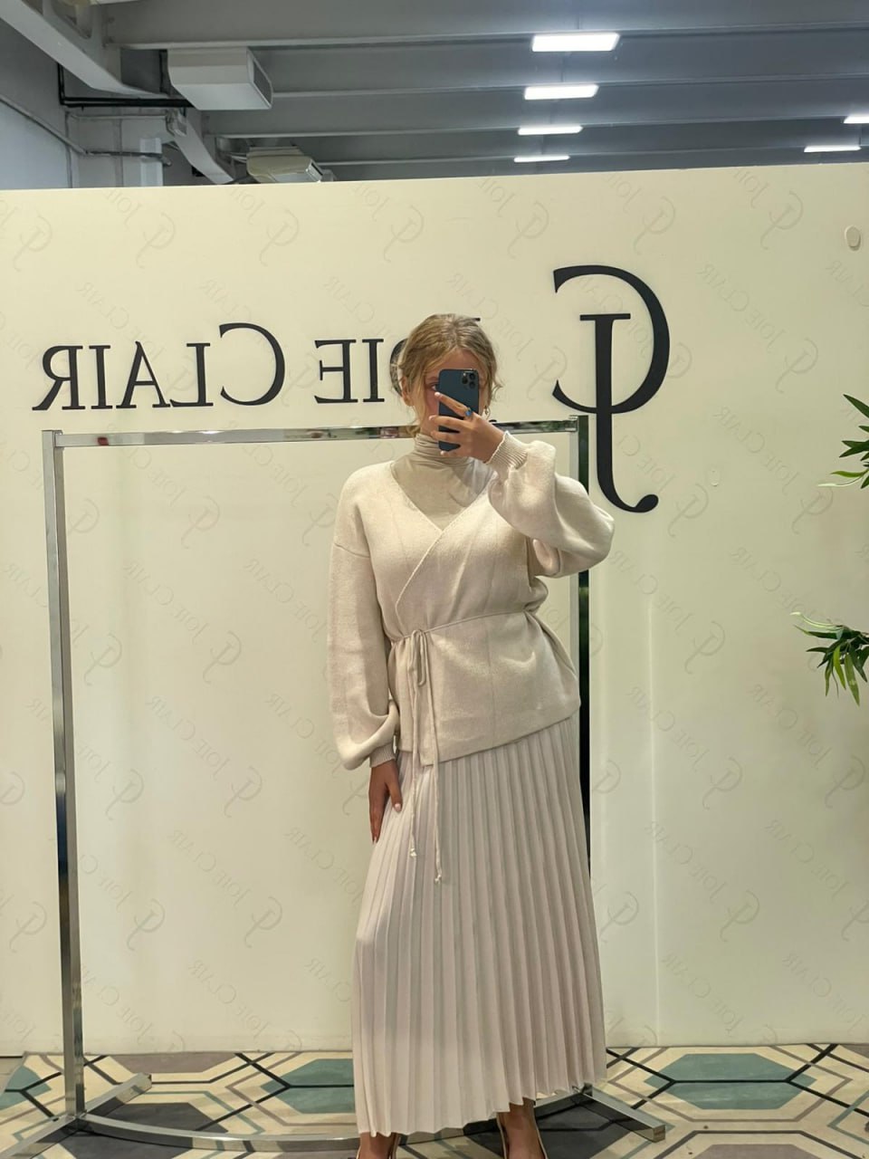 Joie Clair (J-Clair)