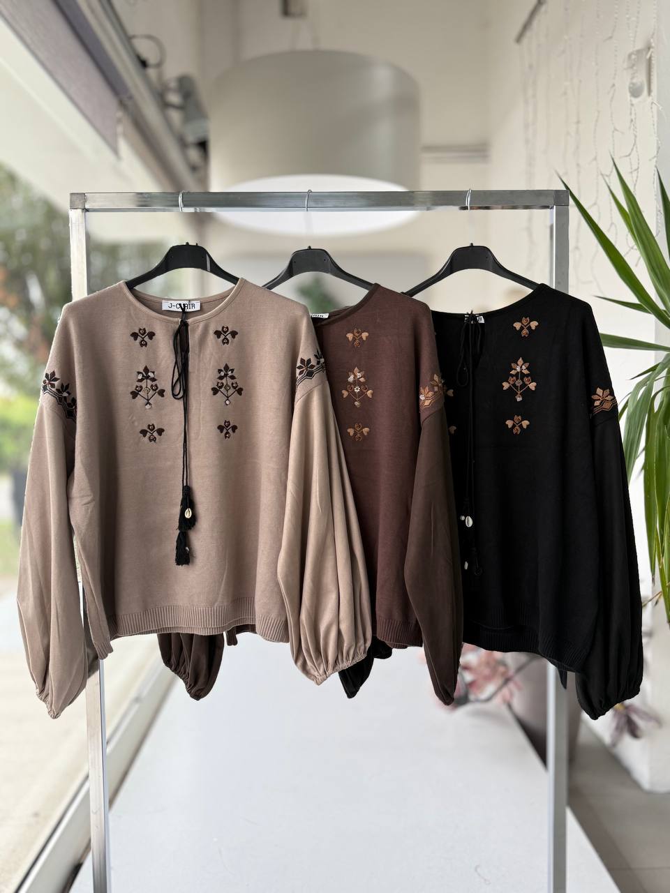 Joie Clair (J-Clair)