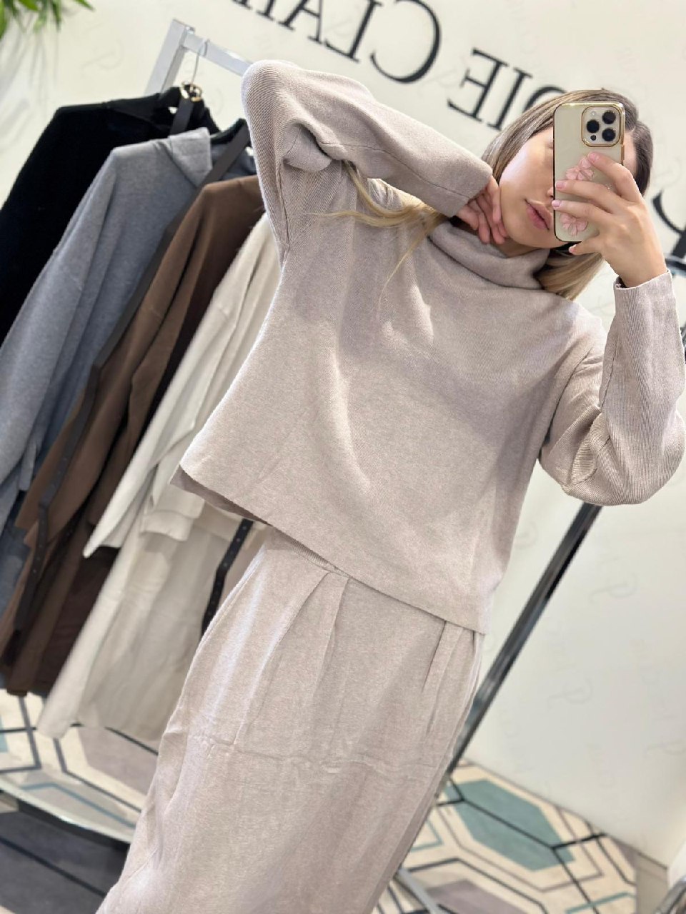 Фото Joie Clair (J-Clair)