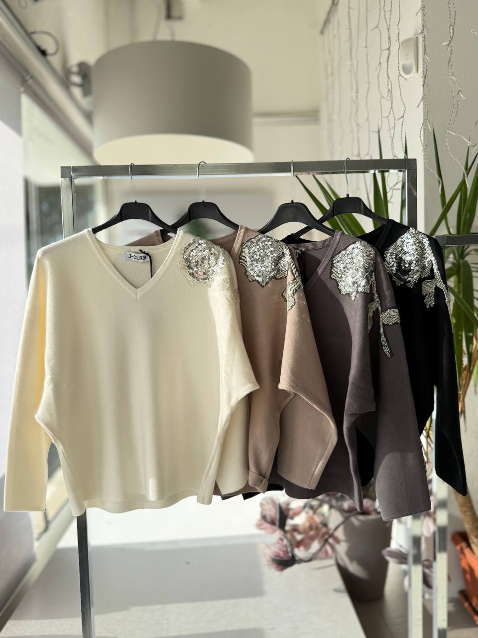 Фото Joie Clair (J-Clair)