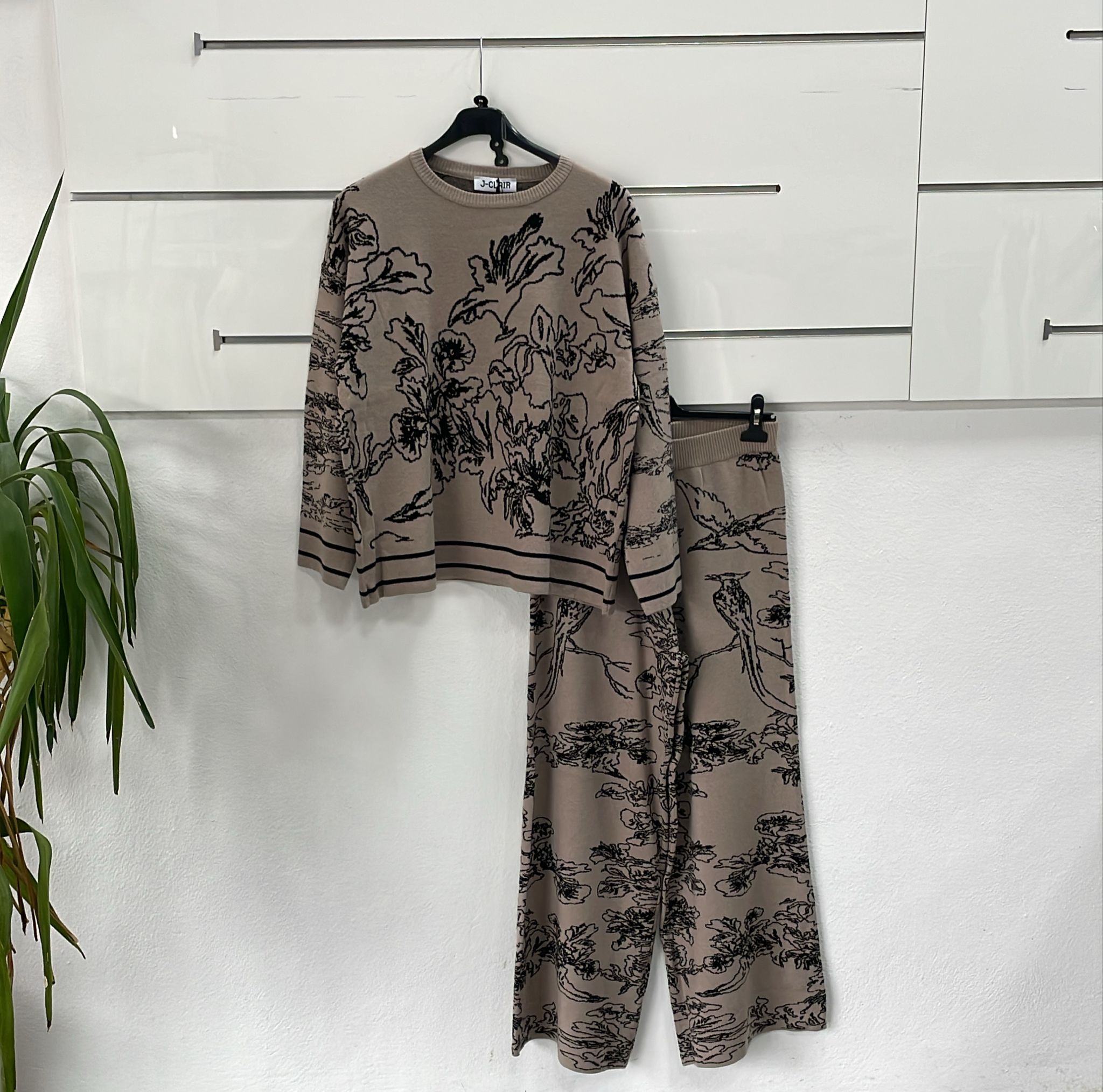 Joie Clair (J-Clair)