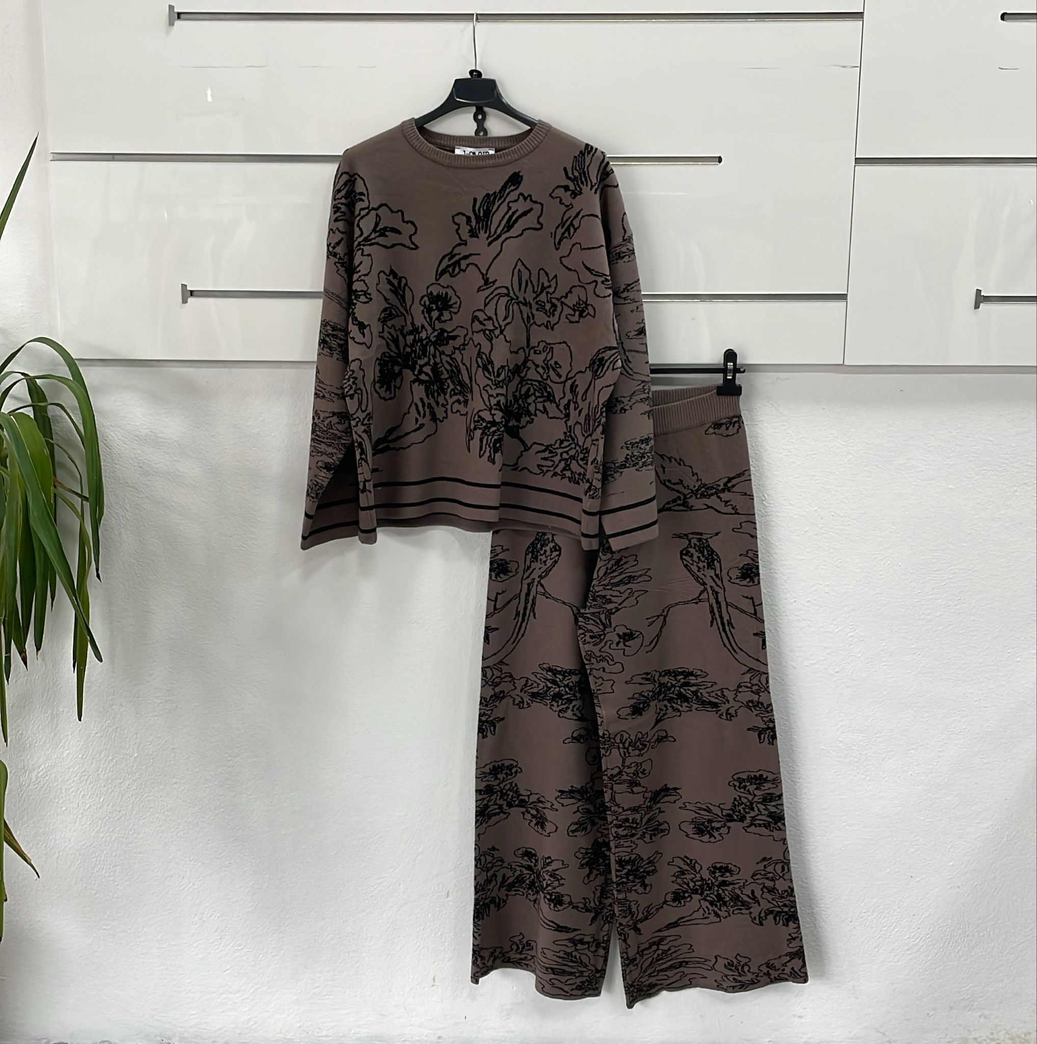 Joie Clair (J-Clair)