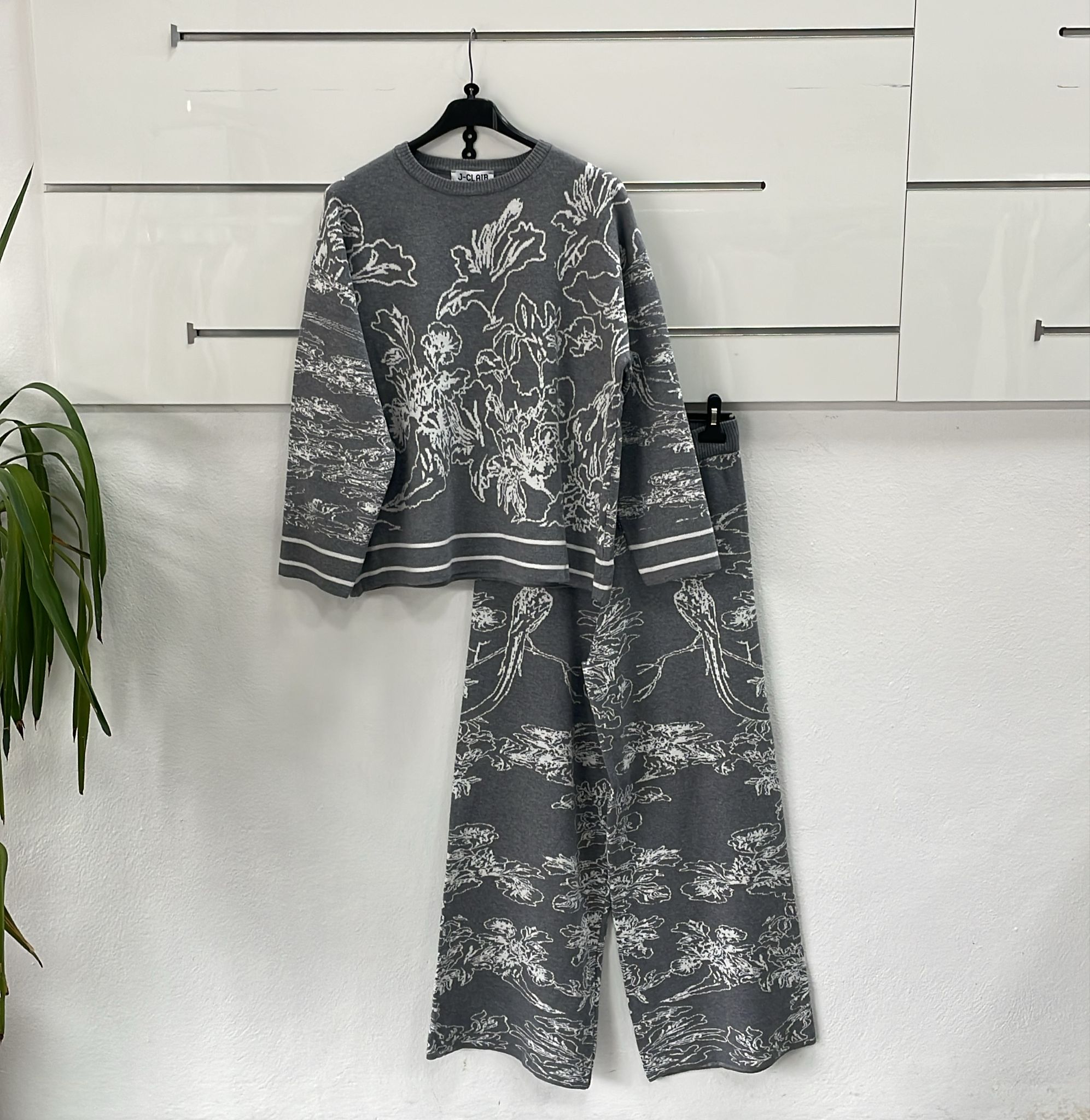 Joie Clair (J-Clair)