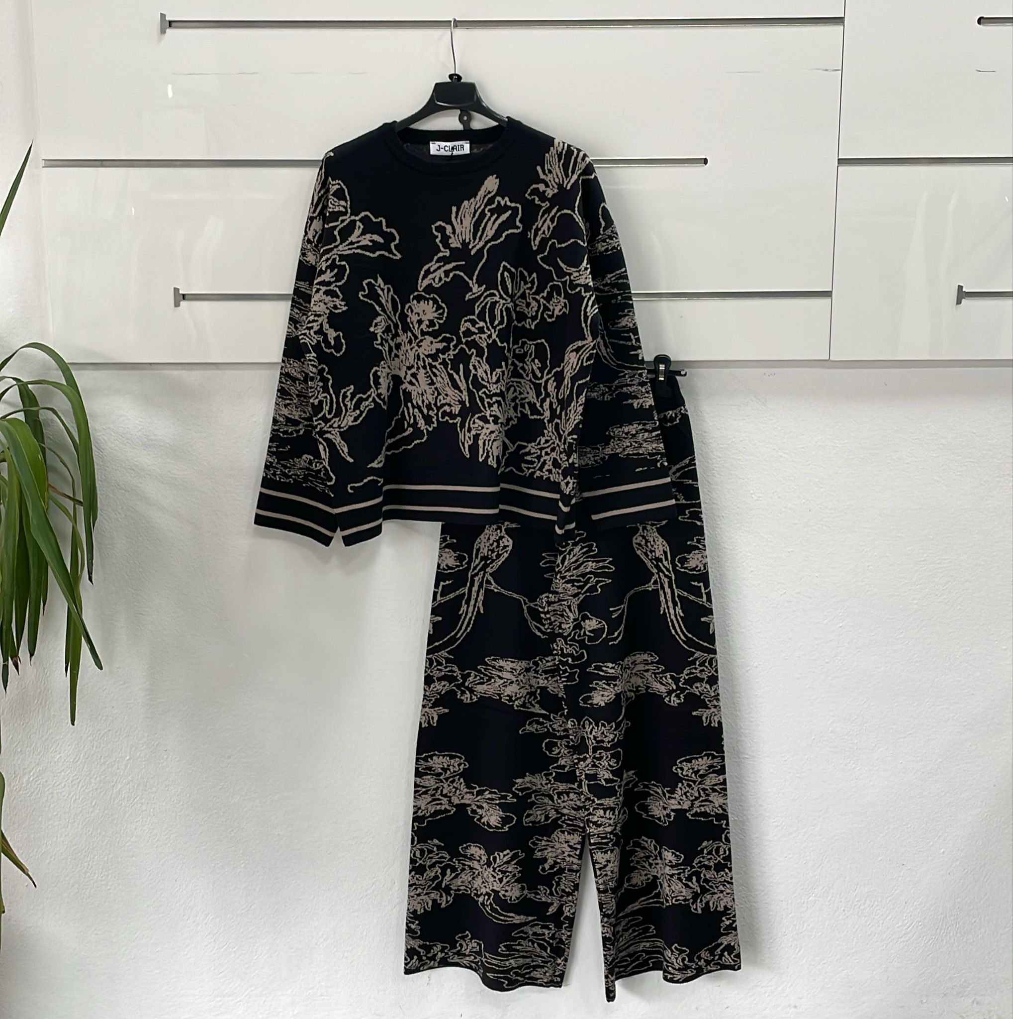 Joie Clair (J-Clair)