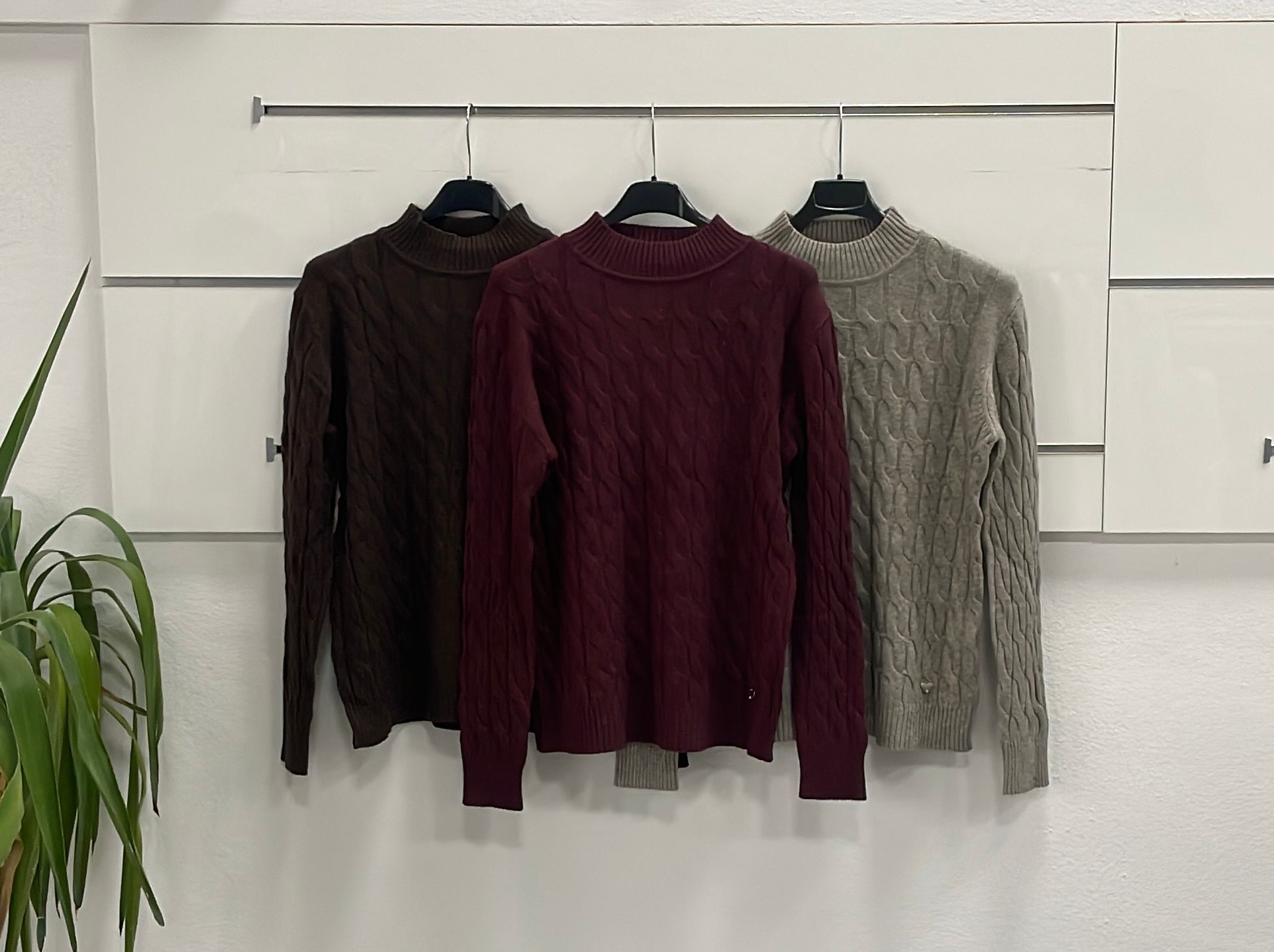 Joie Clair (J-Clair)