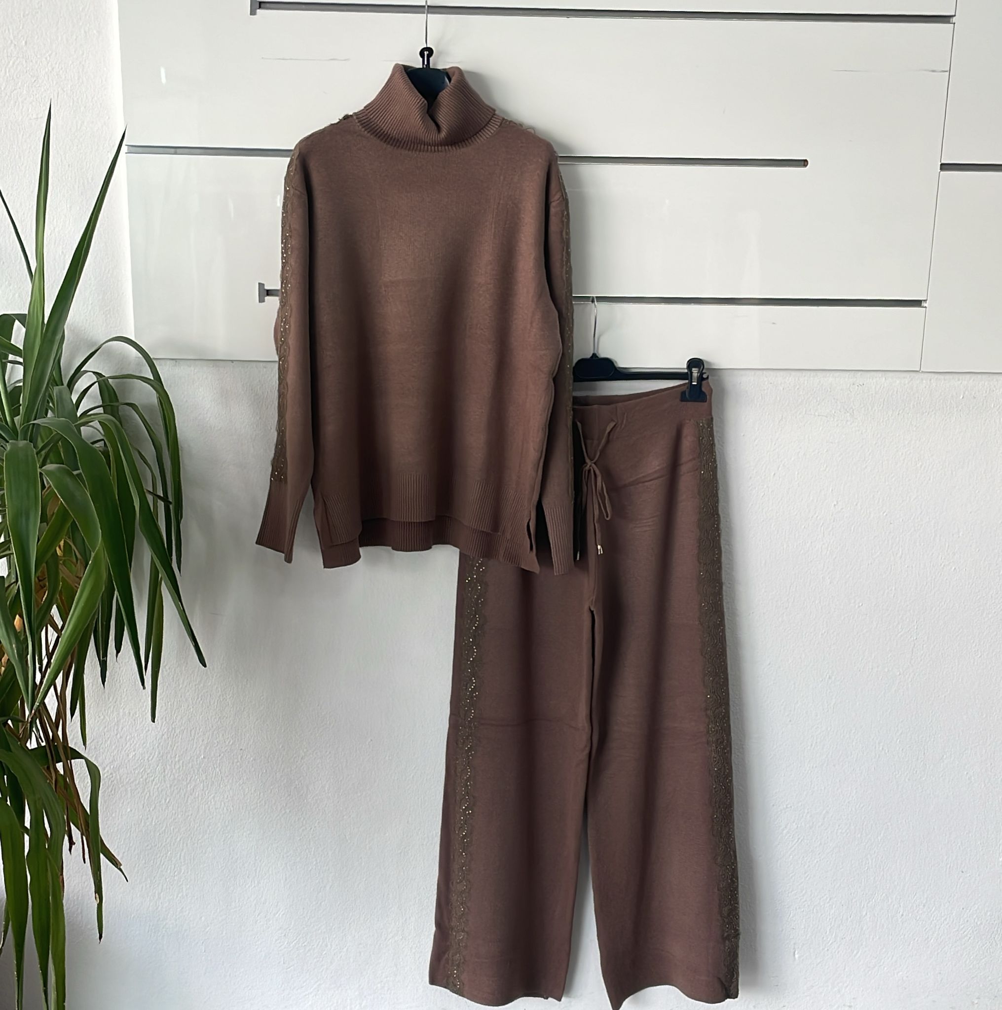 Joie Clair (J-Clair)