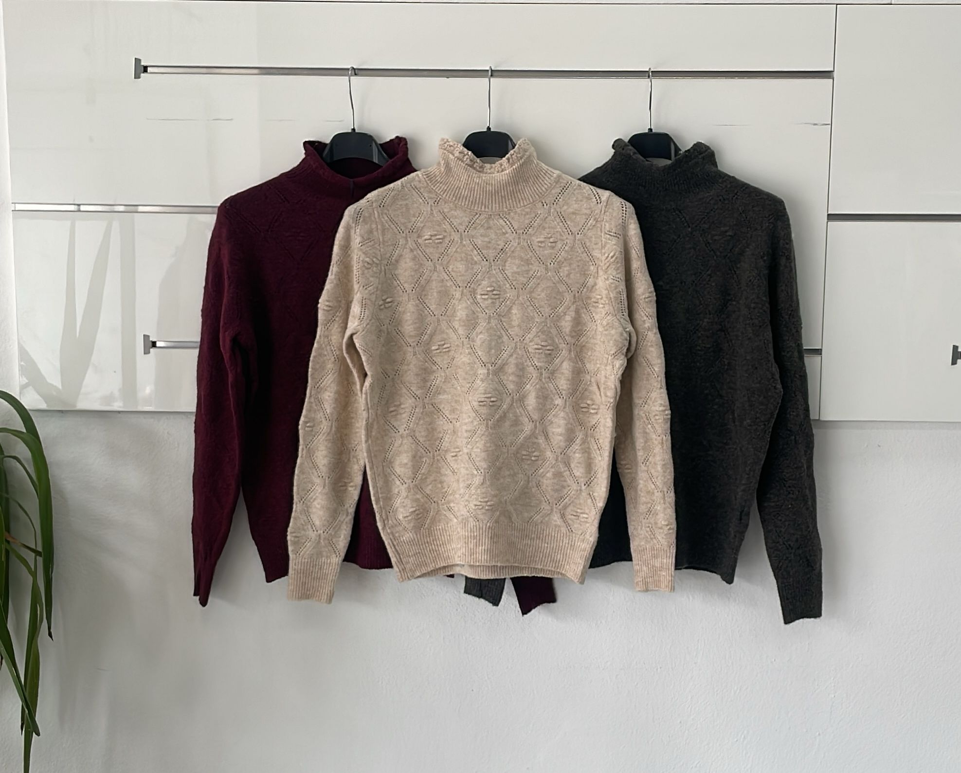 Joie Clair (J-Clair)